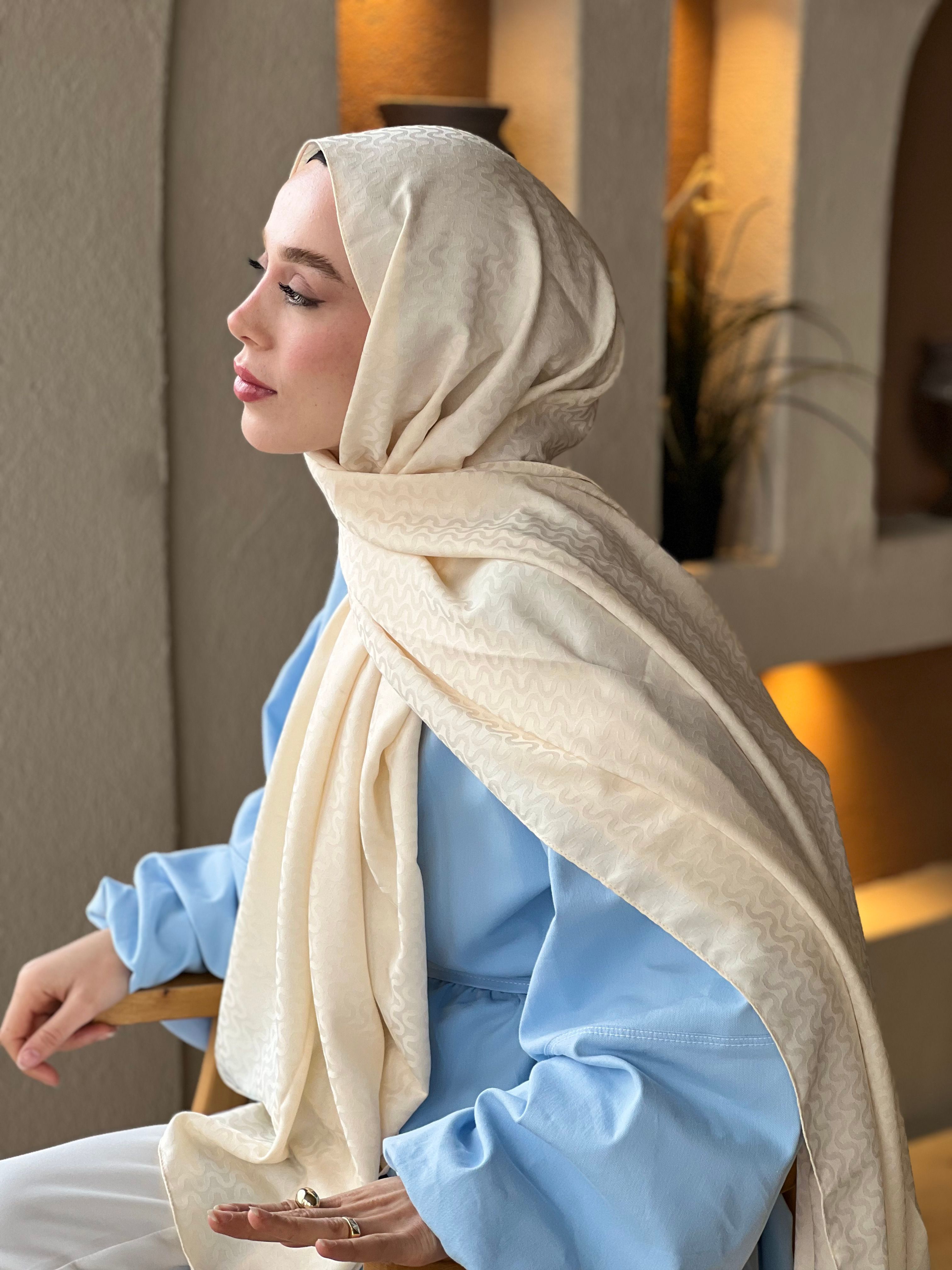 Silky Jacquard Series Water Wave Pattern Shawl - Cream