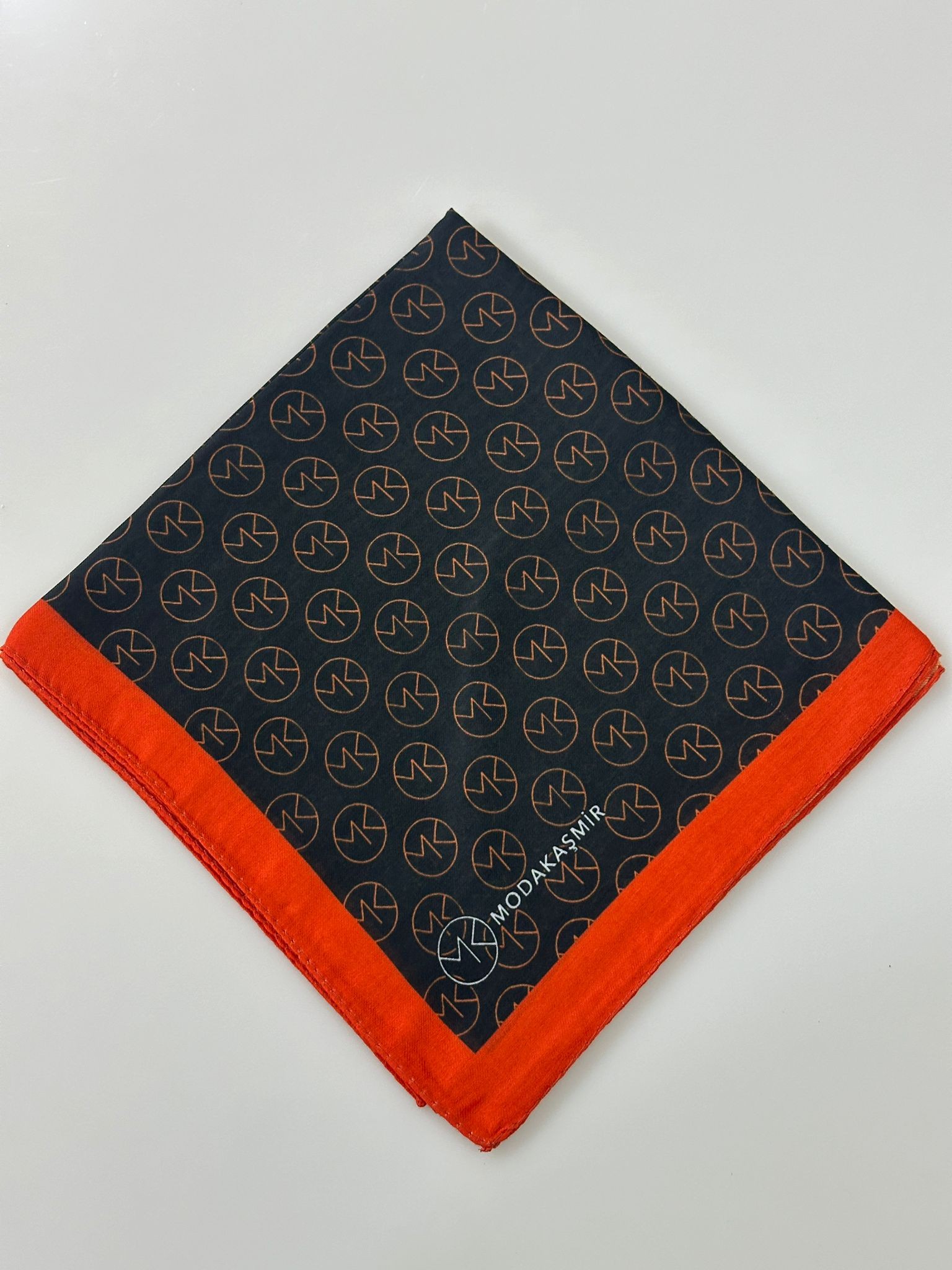 MONOGRAM MK DESEN EŞARP