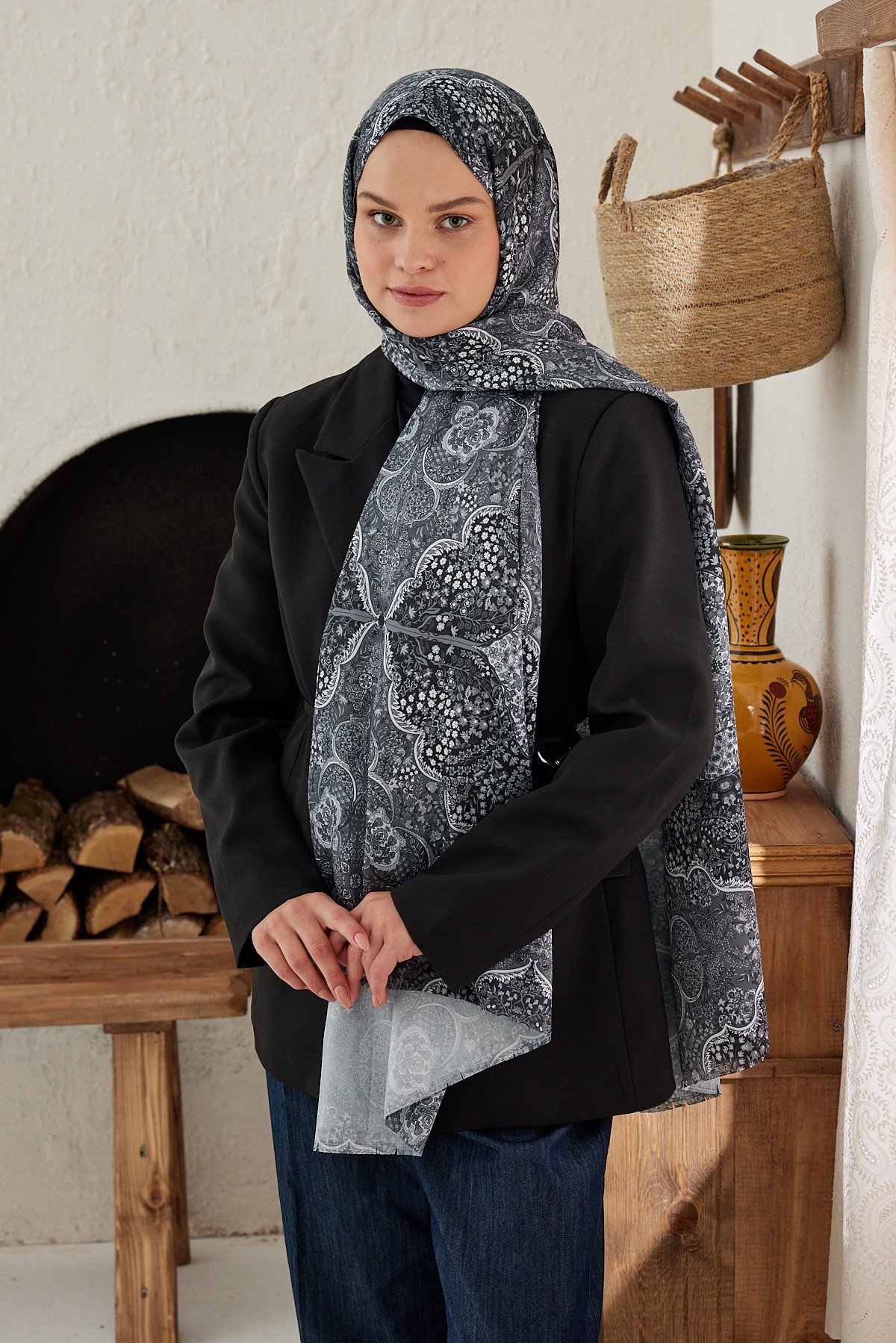 Silky Shawl Munhani Pattern - Gri-Siyah