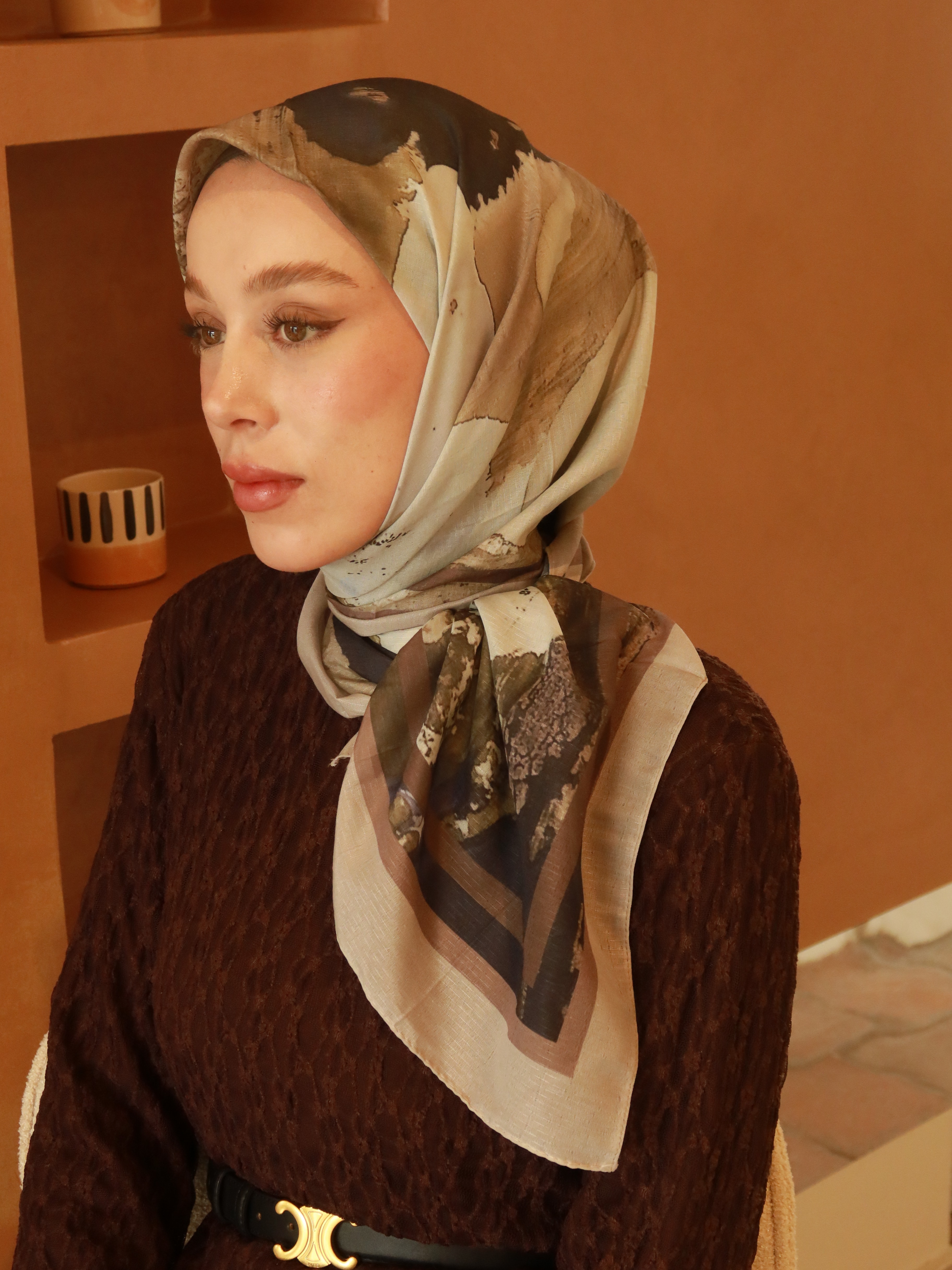 Lymera Desen Lina Eşarp - İğde-Tozlu Kahve