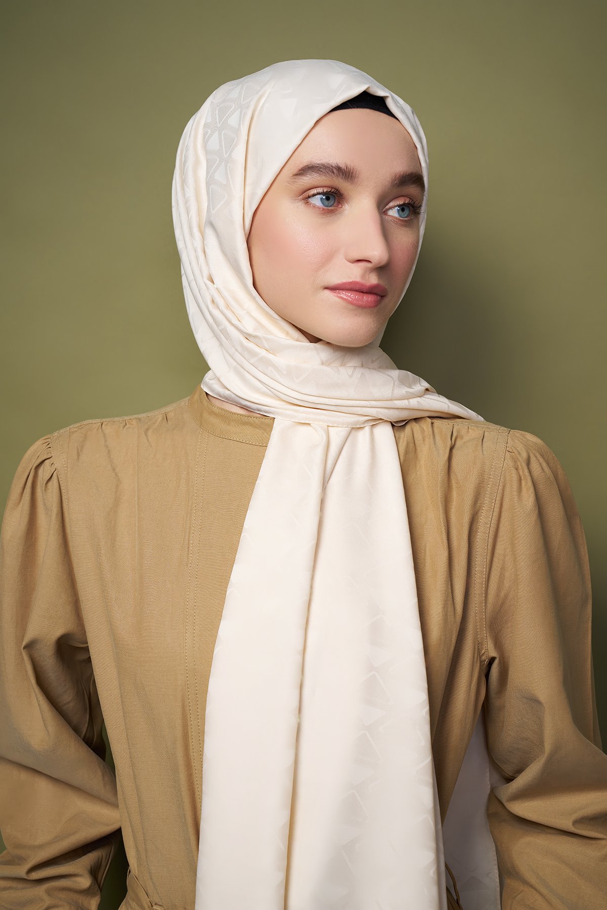 Silky Jacquard Series Shadow Pattern Shawl - cream