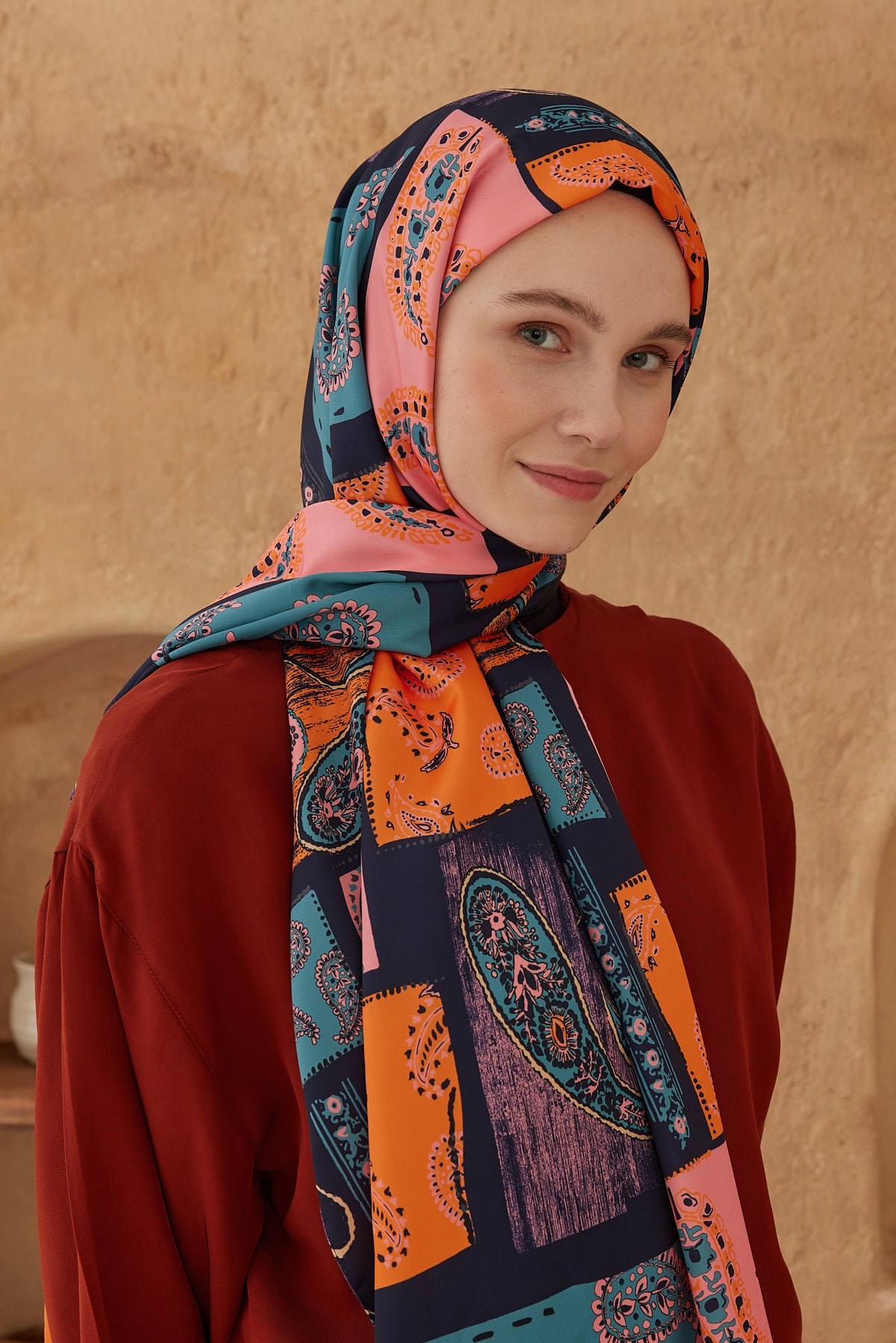 Silky Shawl Paisley Patchwork Pattern