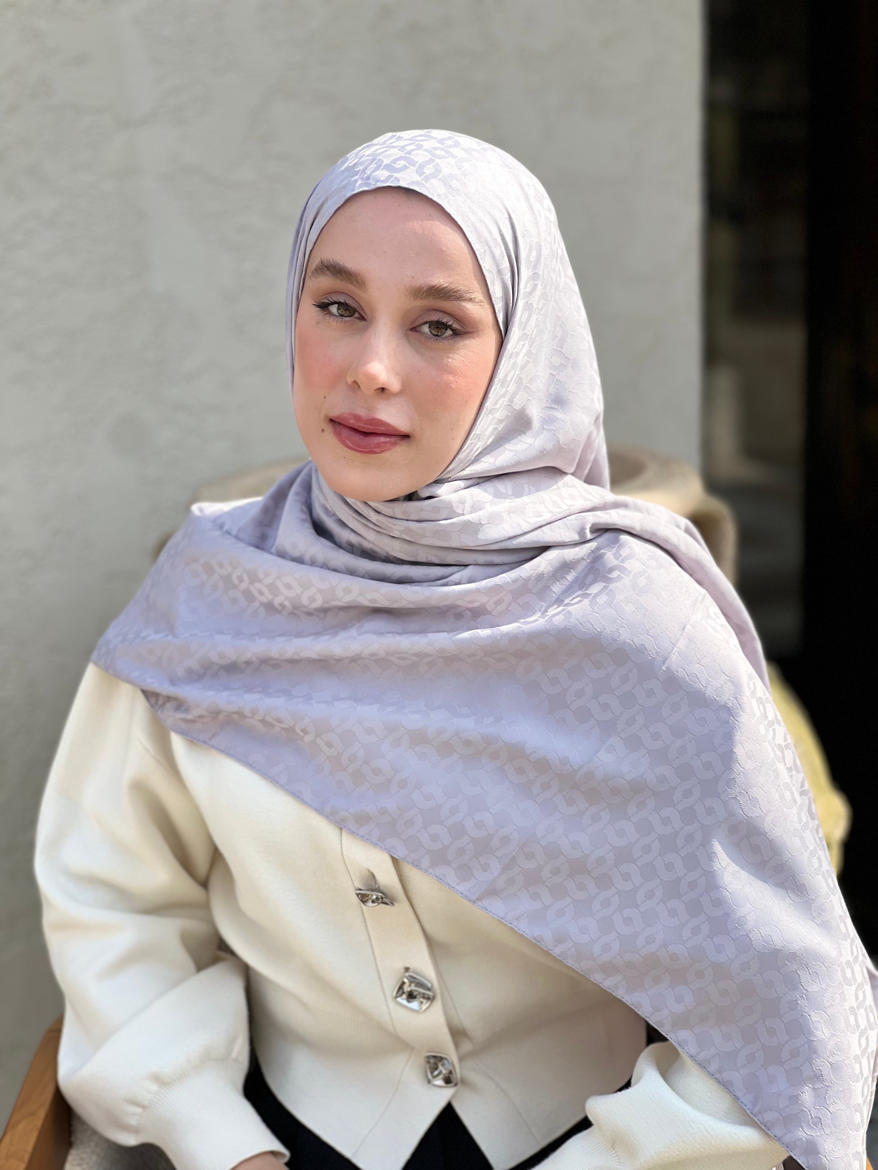 Silky Jacquard Series Linn Pattern Shawl - Light Gray