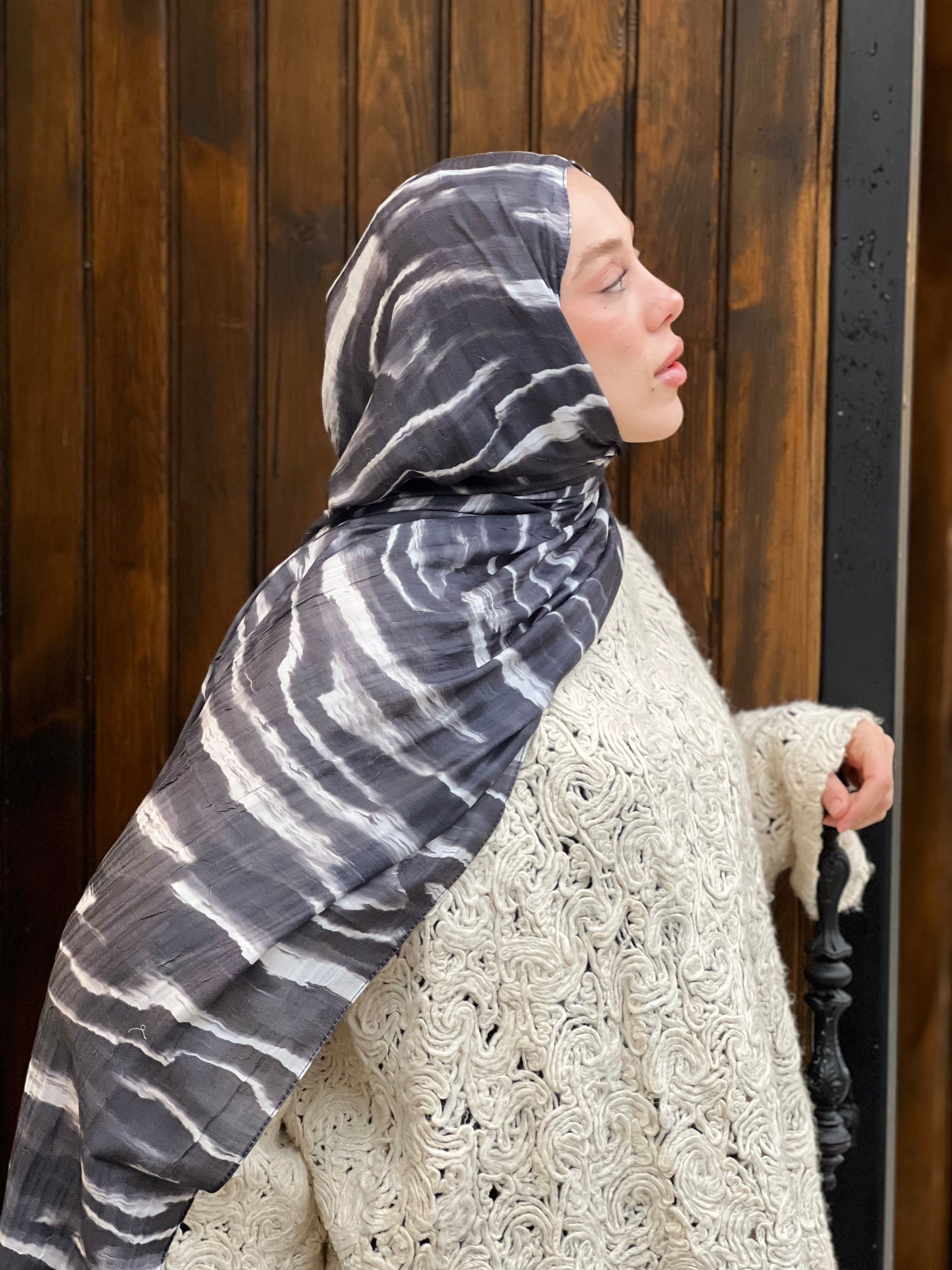 Northern Lights Pattern Bamboo Shawl - Black Grey-White