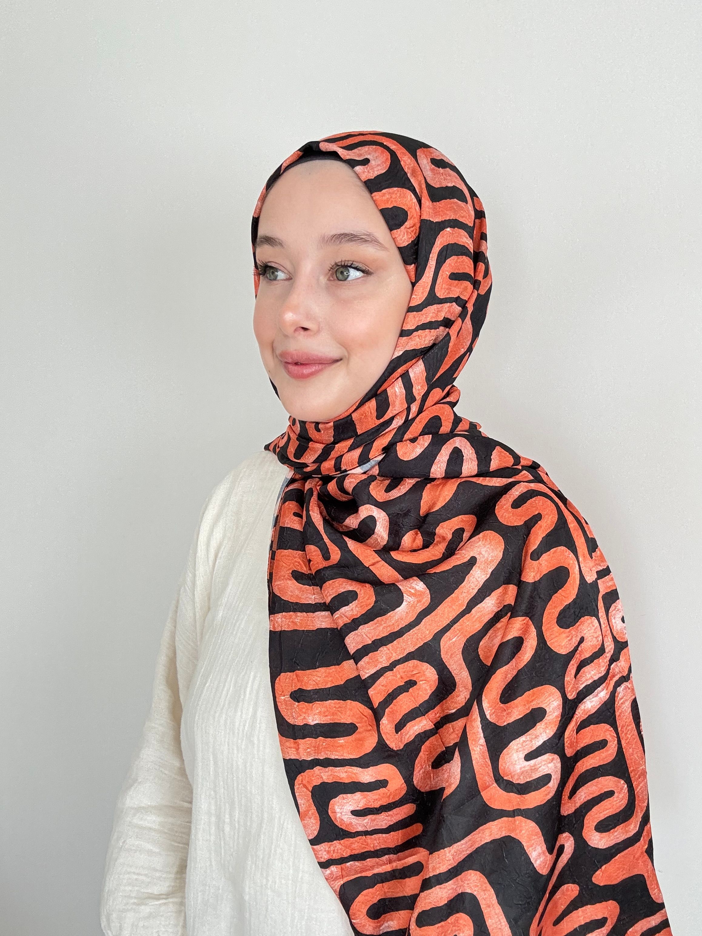 Abstract Wave Pattern Bright Bamboo Shawl - Siyah-Turuncu