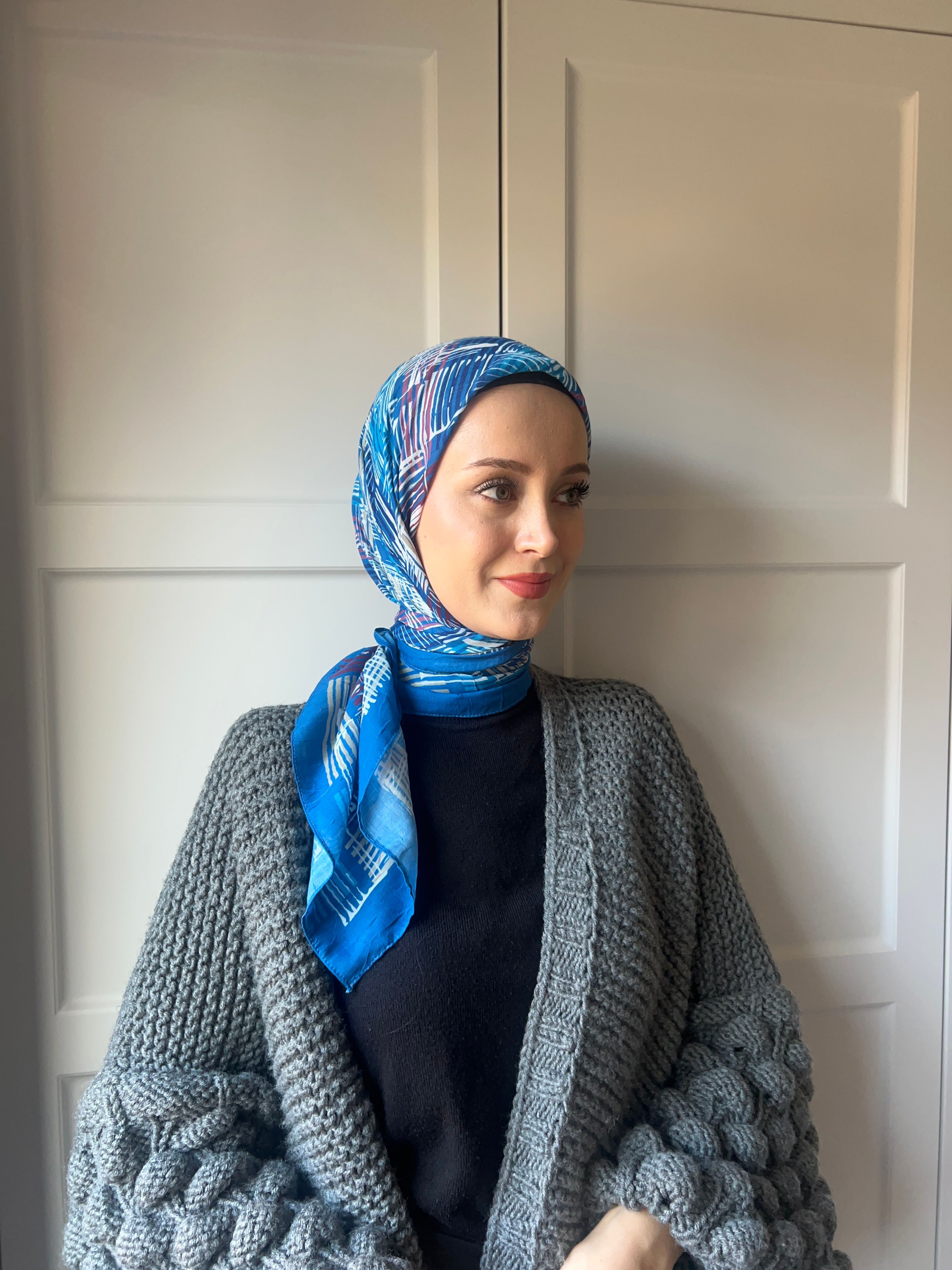 Line Art Pattern Bamboo Scarf - Sax Blue