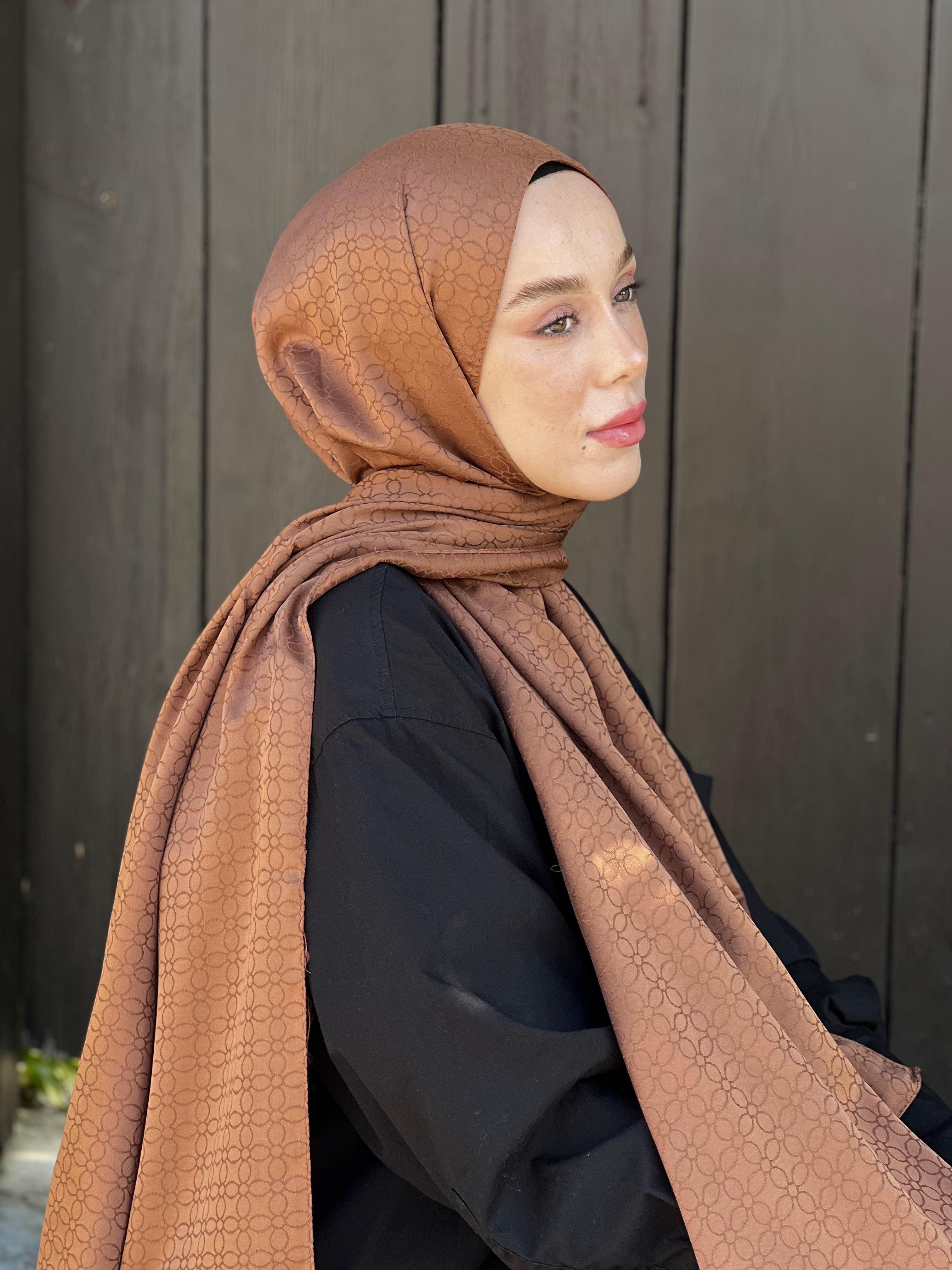 Silky Jacquard Series Clover Pattern Shawl - Brown