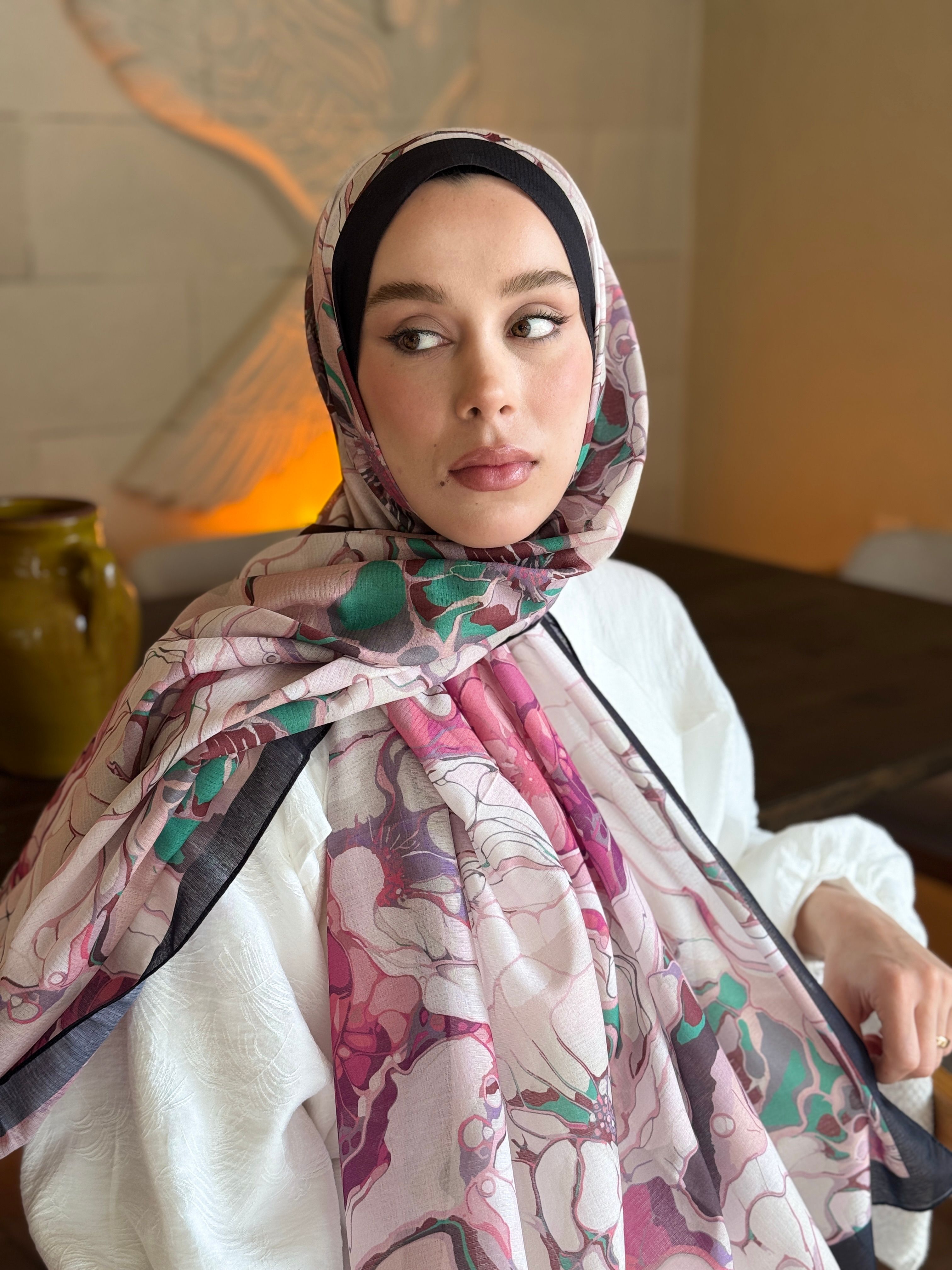 Alice Pattern Lina Shawl - Black-Pink