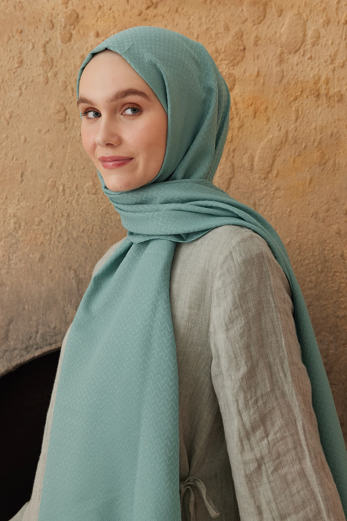 Soft Jacquard Series Zigzag Pattern Shawl