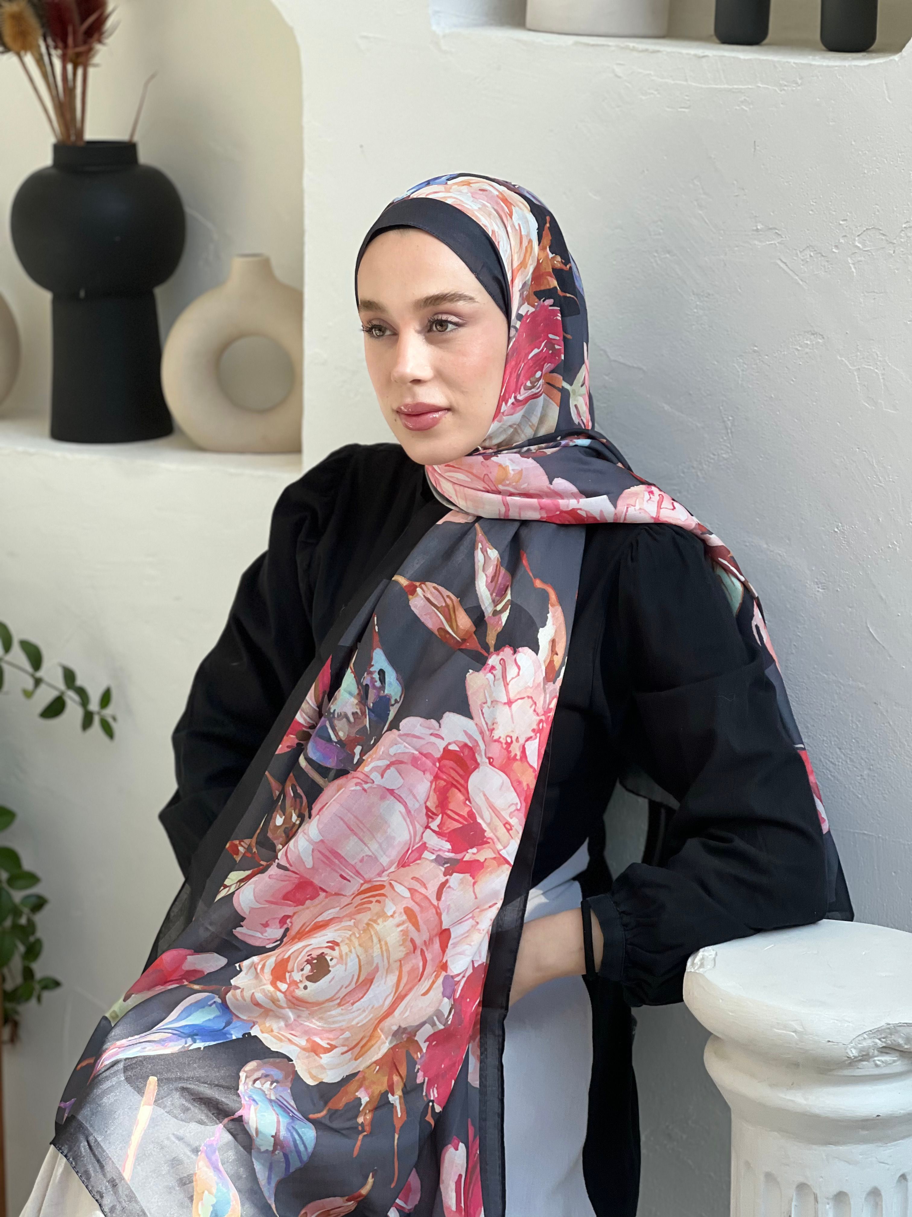 Azalea Pattern Striped Shawl - Black