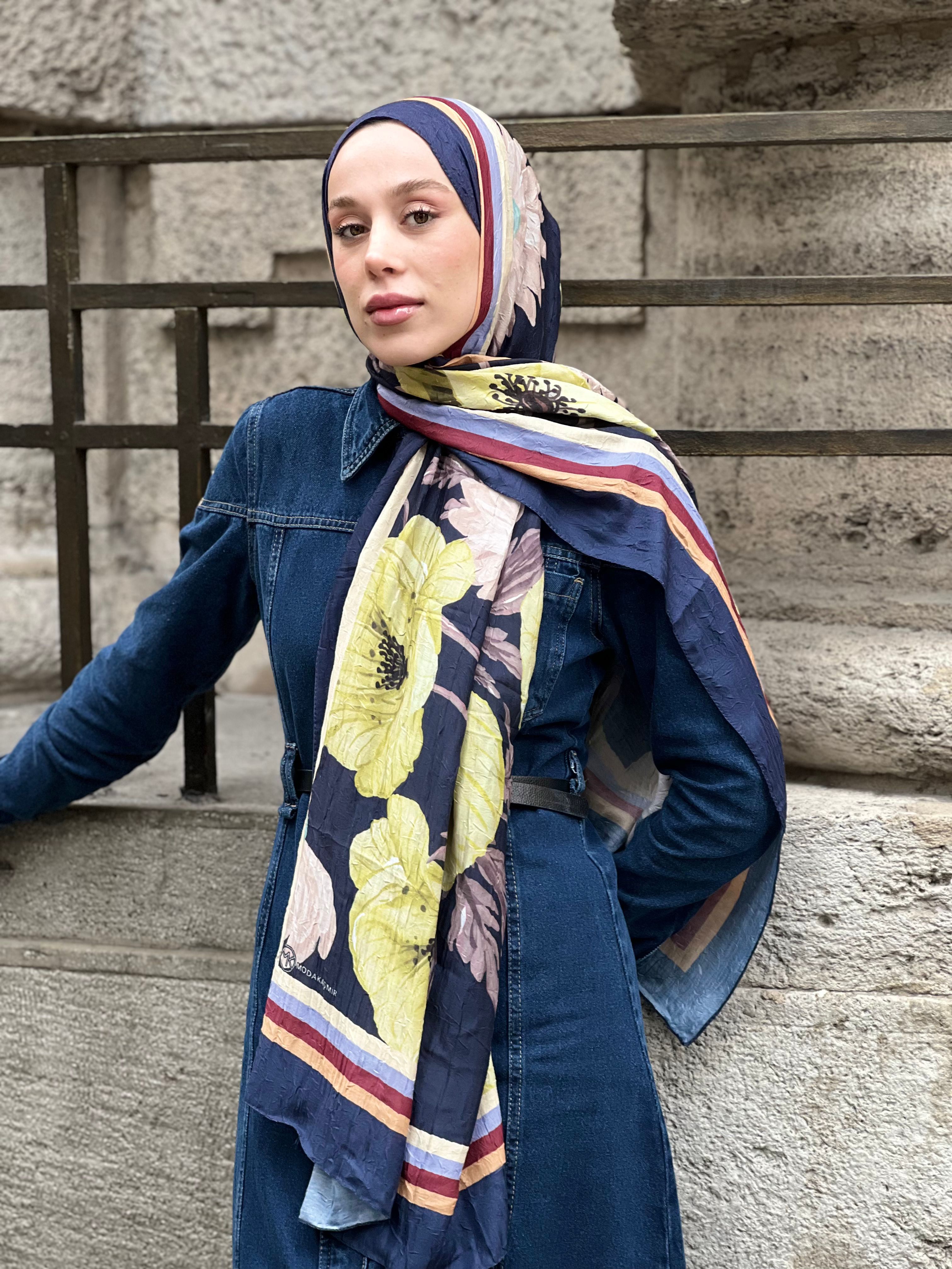 Margarit Pattern Bamboo Shawl - Navy Blue