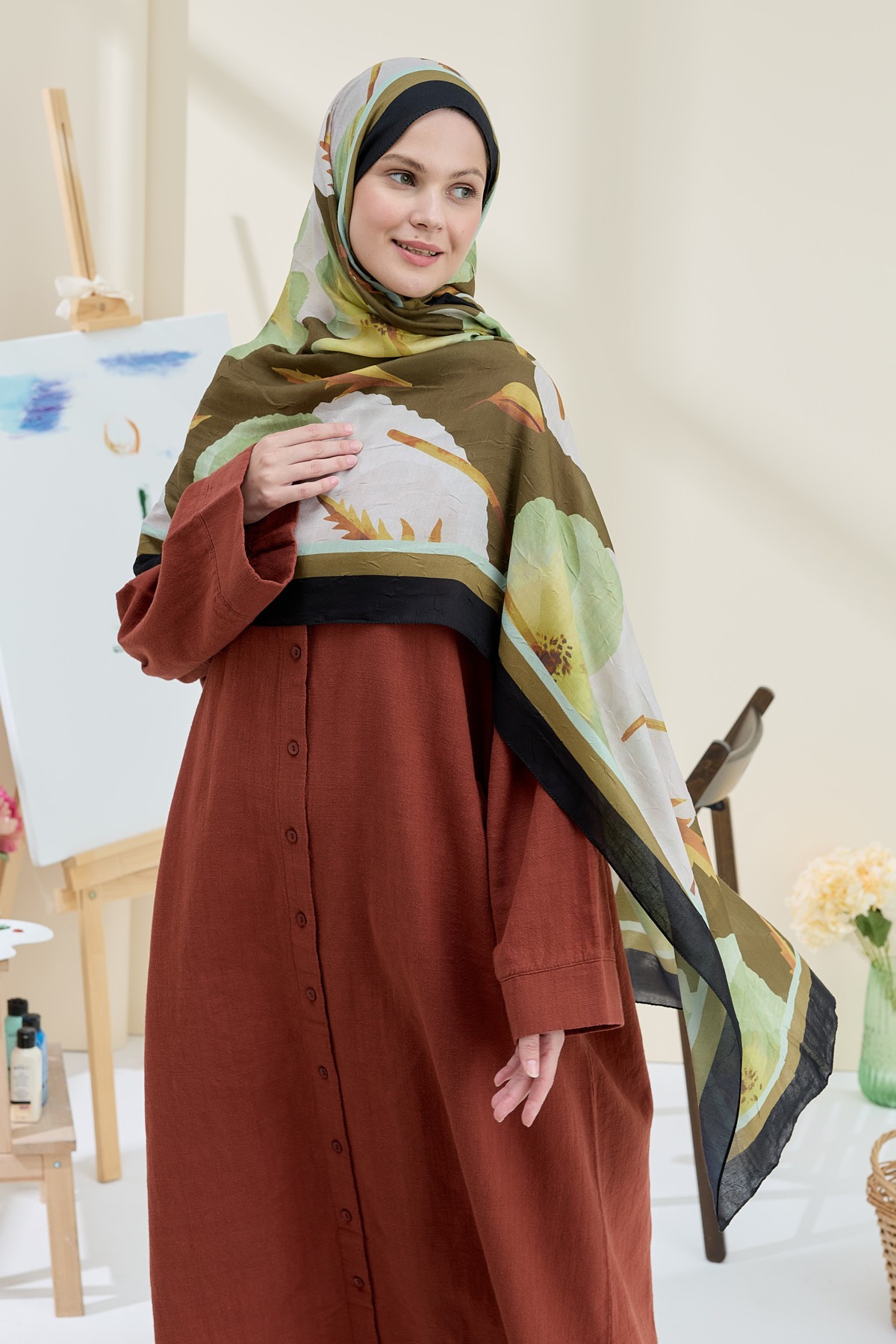 Poppy Pattern Bamboo Shawl - Black-Oil Green