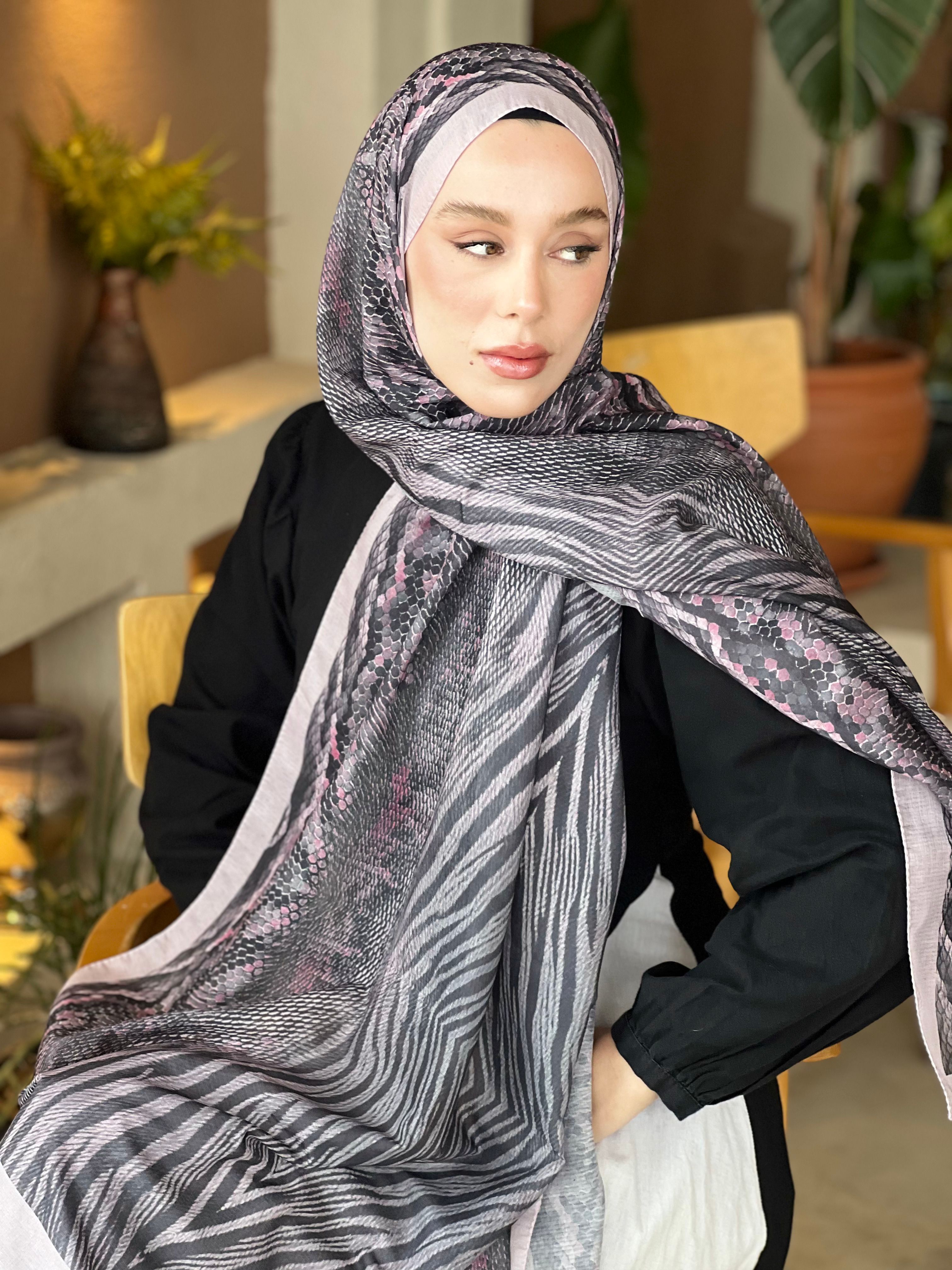 Flake Pattern Lina Shawl
