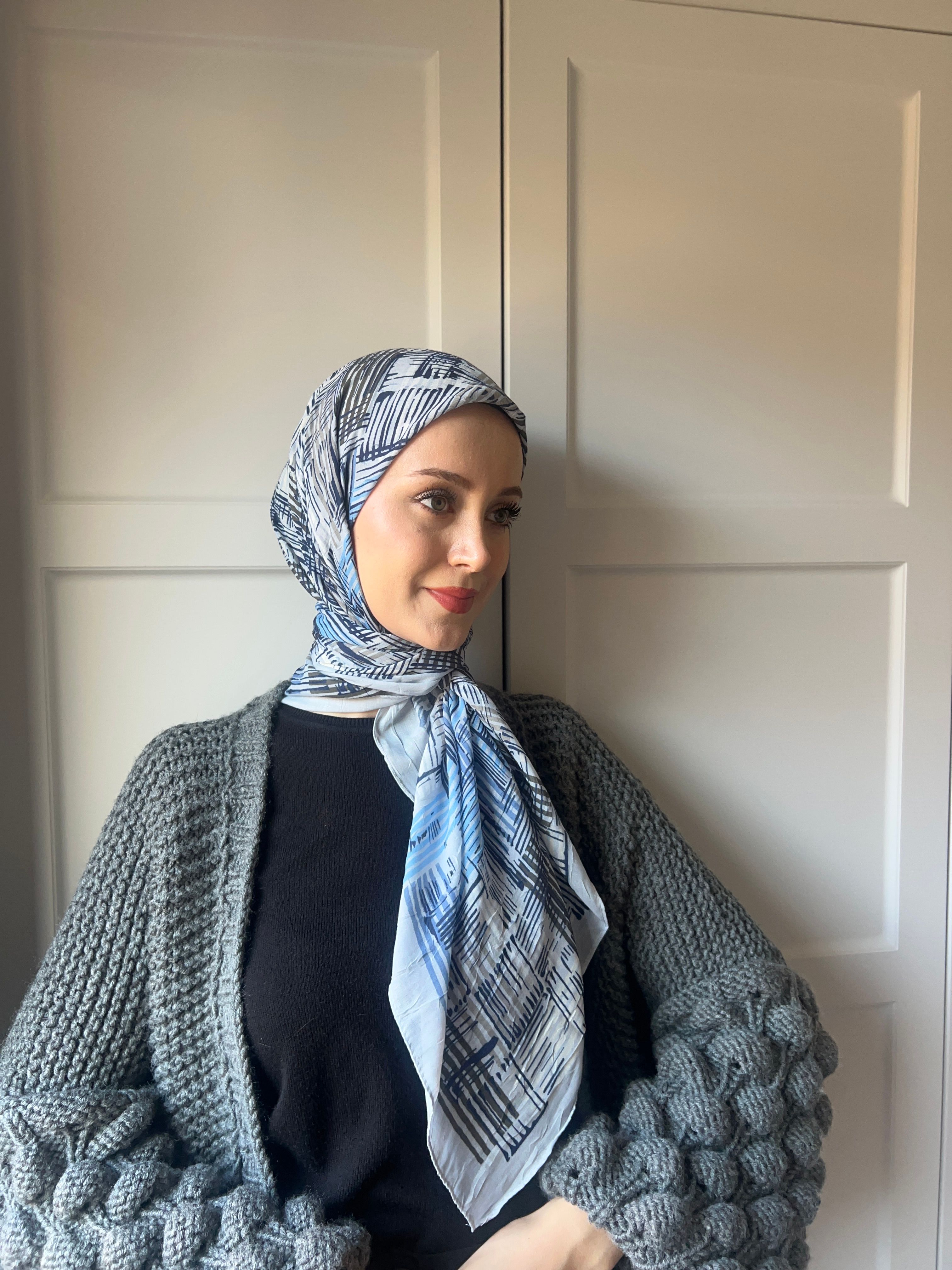 Line Art Pattern Bamboo Scarf - Gray