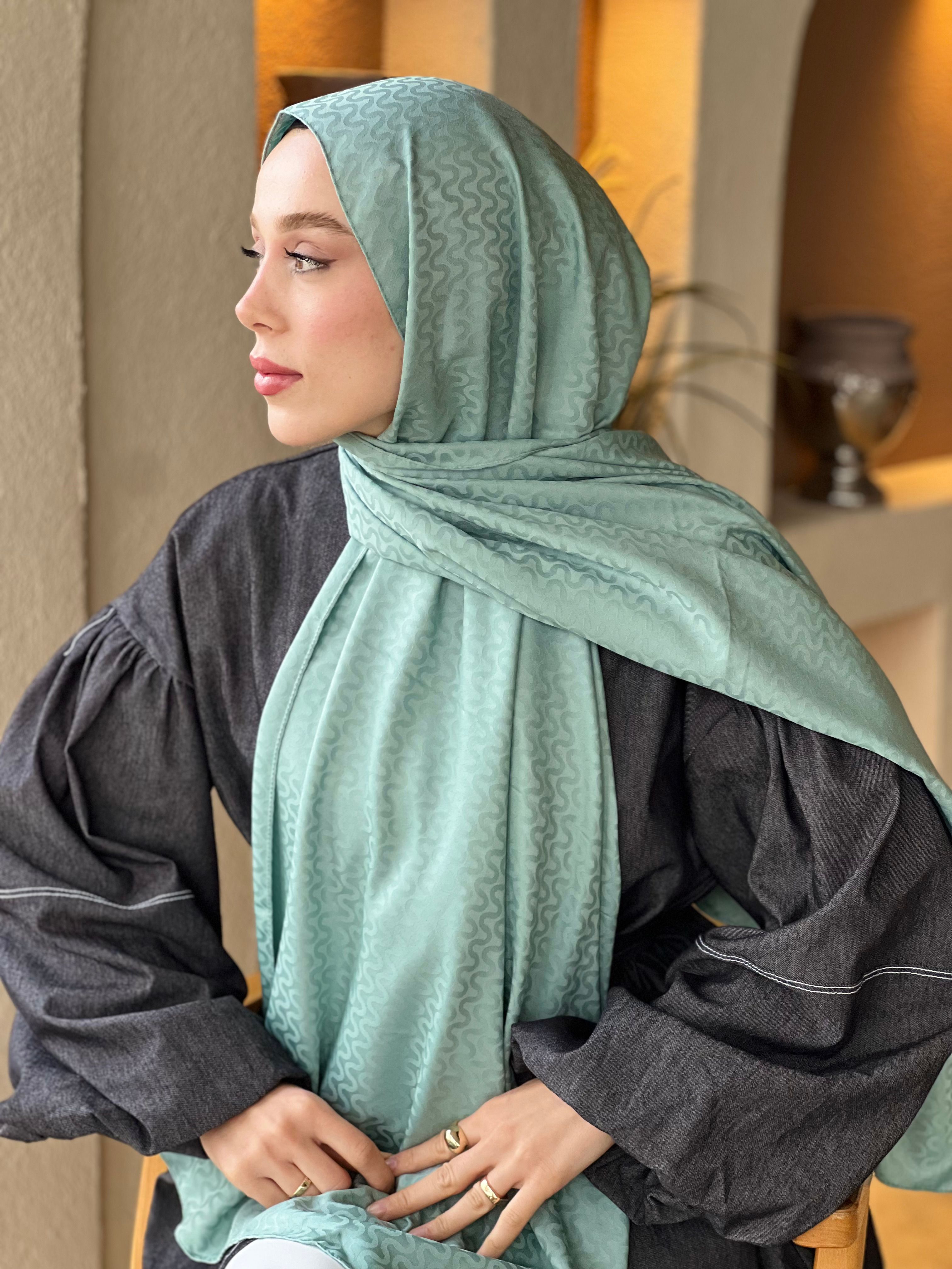 Silky Jacquard Series Water Wave Pattern Shawl - Soft Green