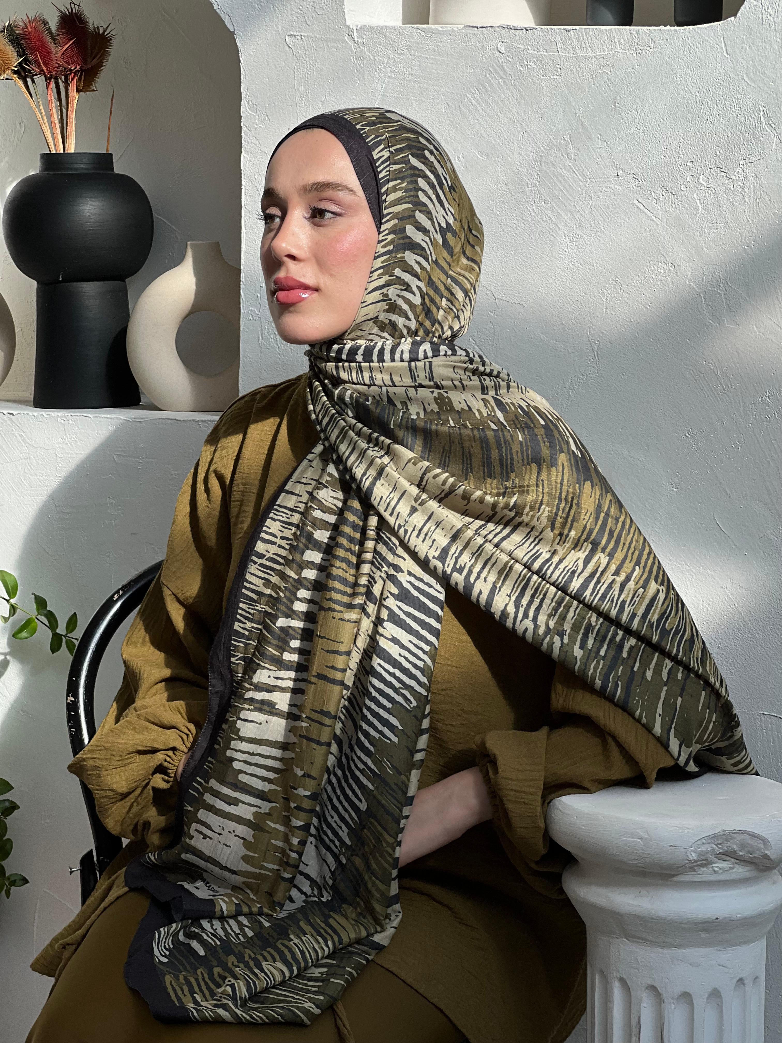 Linye Pattern Bamboo Shawl - Black-Bronze