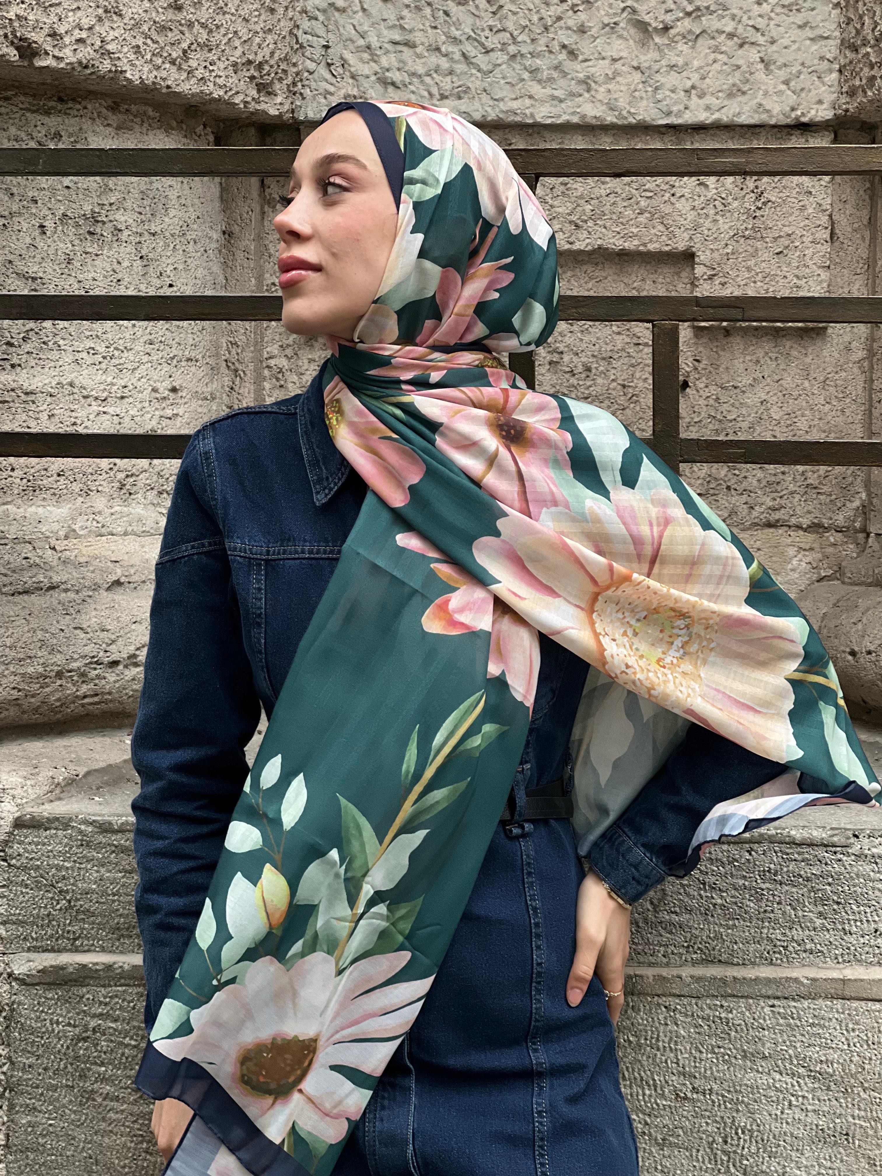 Kamelia Pattern Striped Shawl - Navy Blue-Green