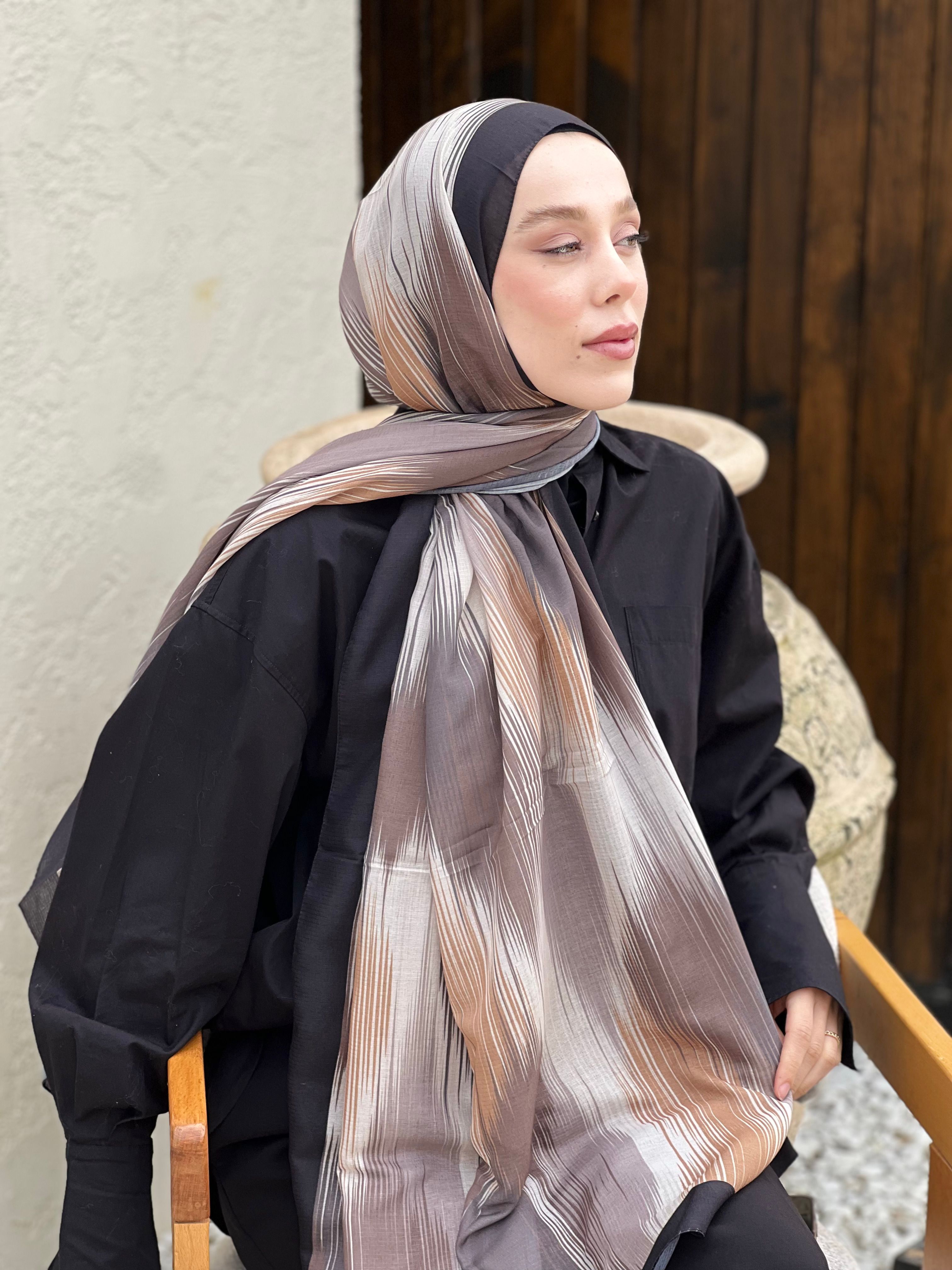 Vakkas Pattern Lina Shawl - Black-Brown