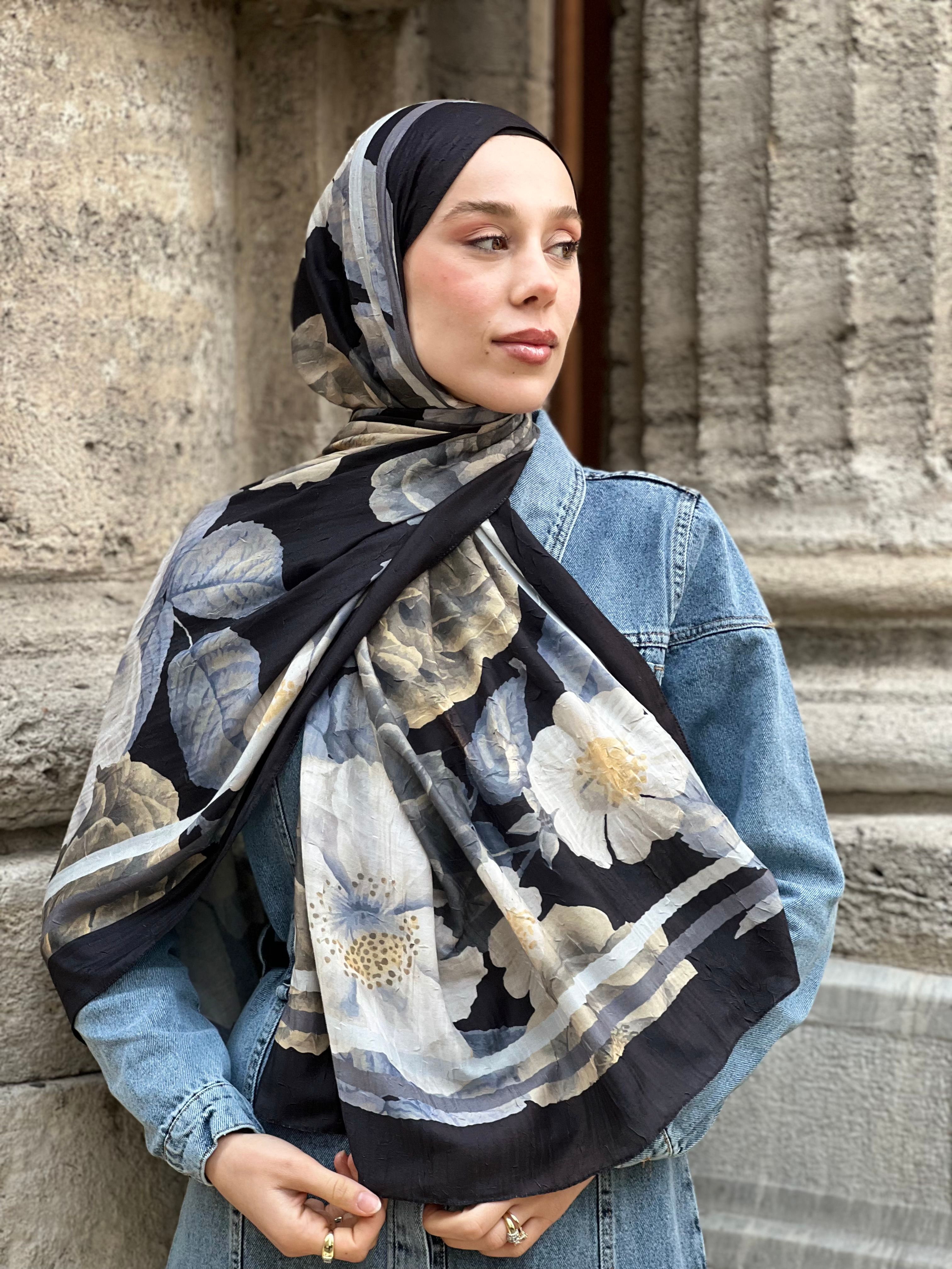 Rose Pattern Bamboo Shawl - Black