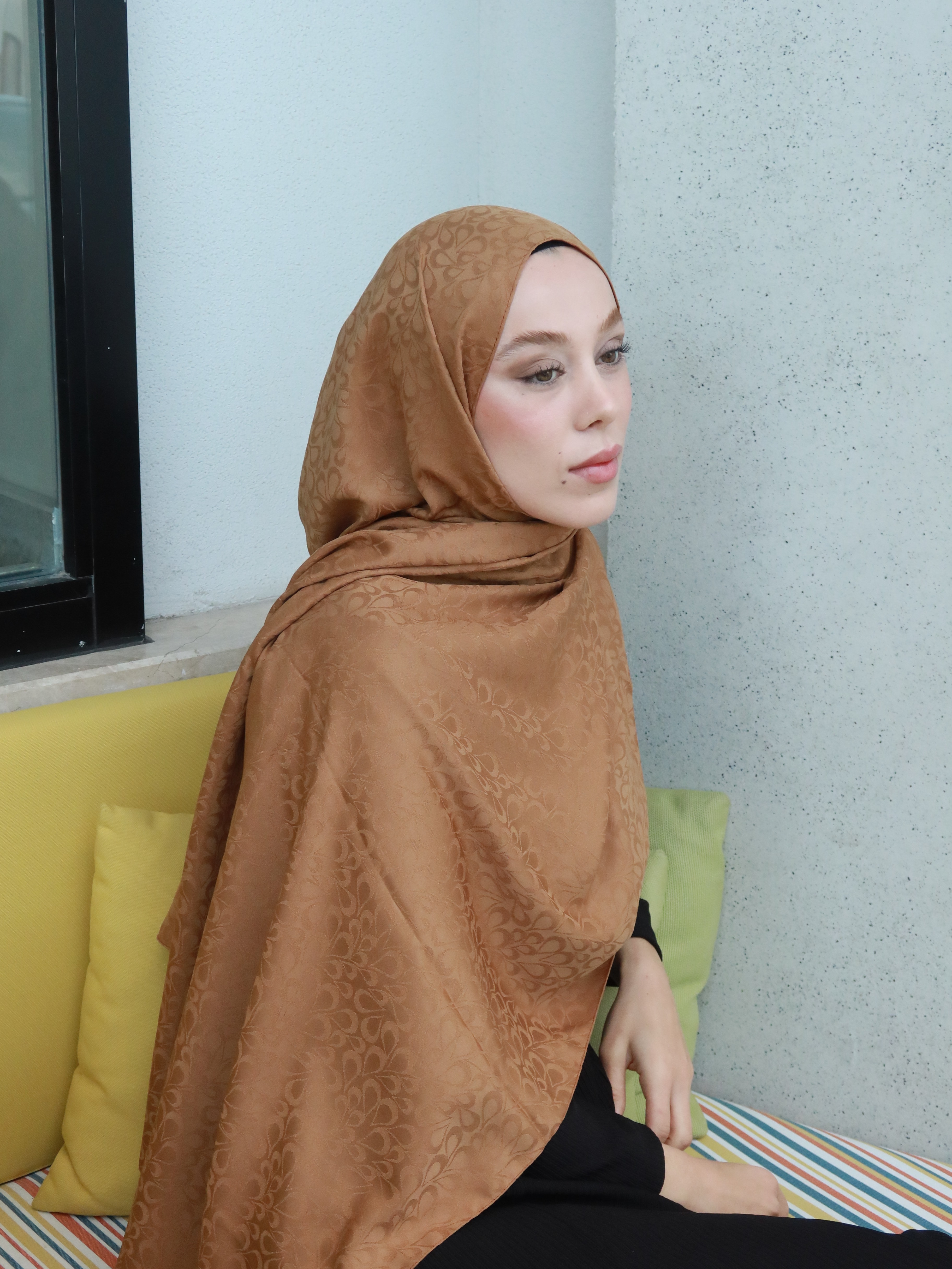 İpeksi Jakar Serisi Neva Desen Şal - Karamel