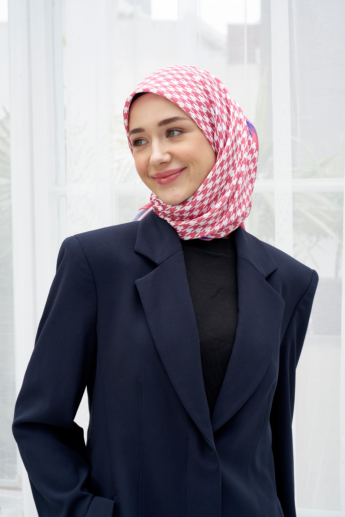 Leo Houndstooth Twill Scarf - Pembe