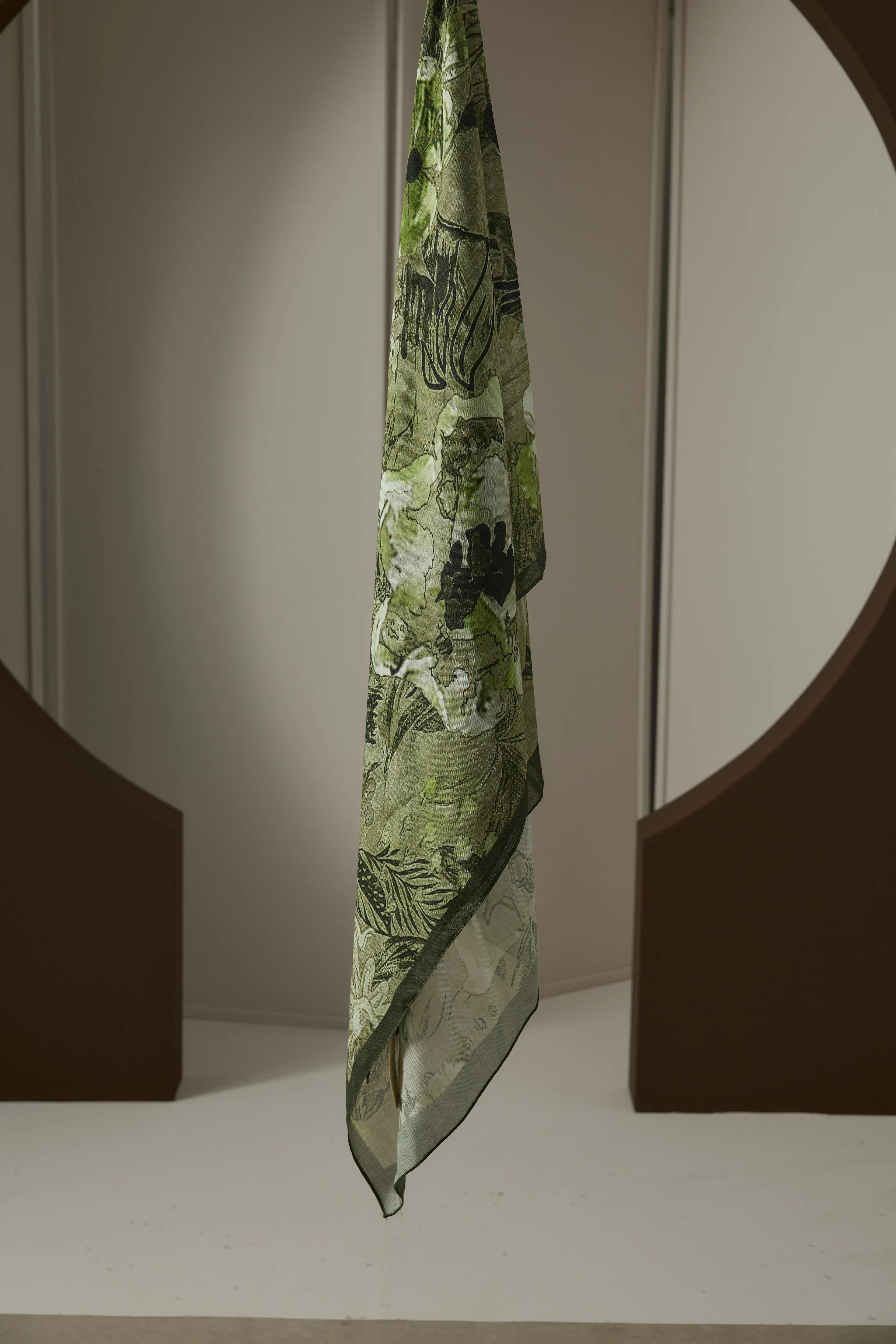 Nari Desen - Kamuflaj