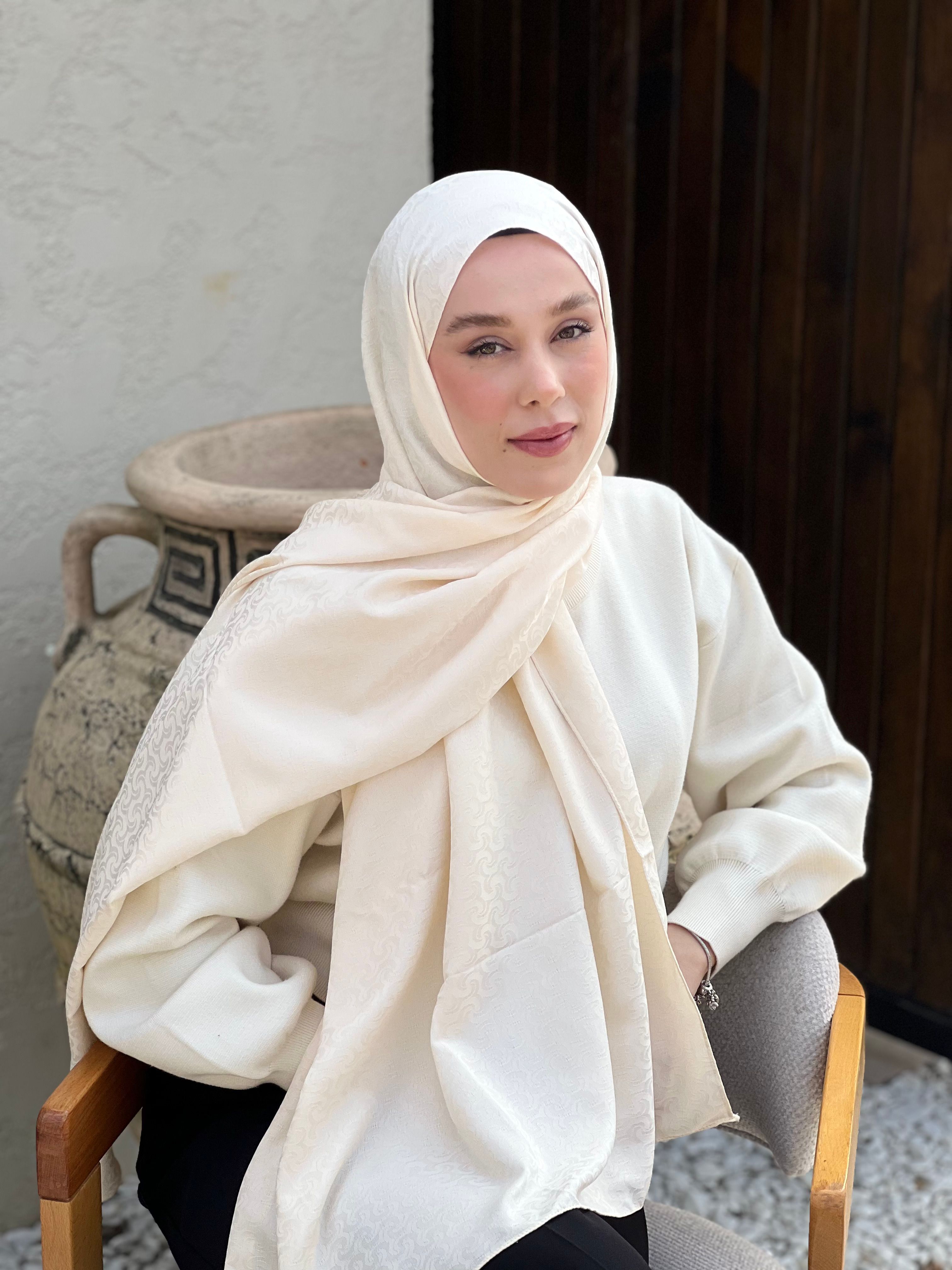 Silky Jacquard Series Braiding Pattern Shawl - Beige