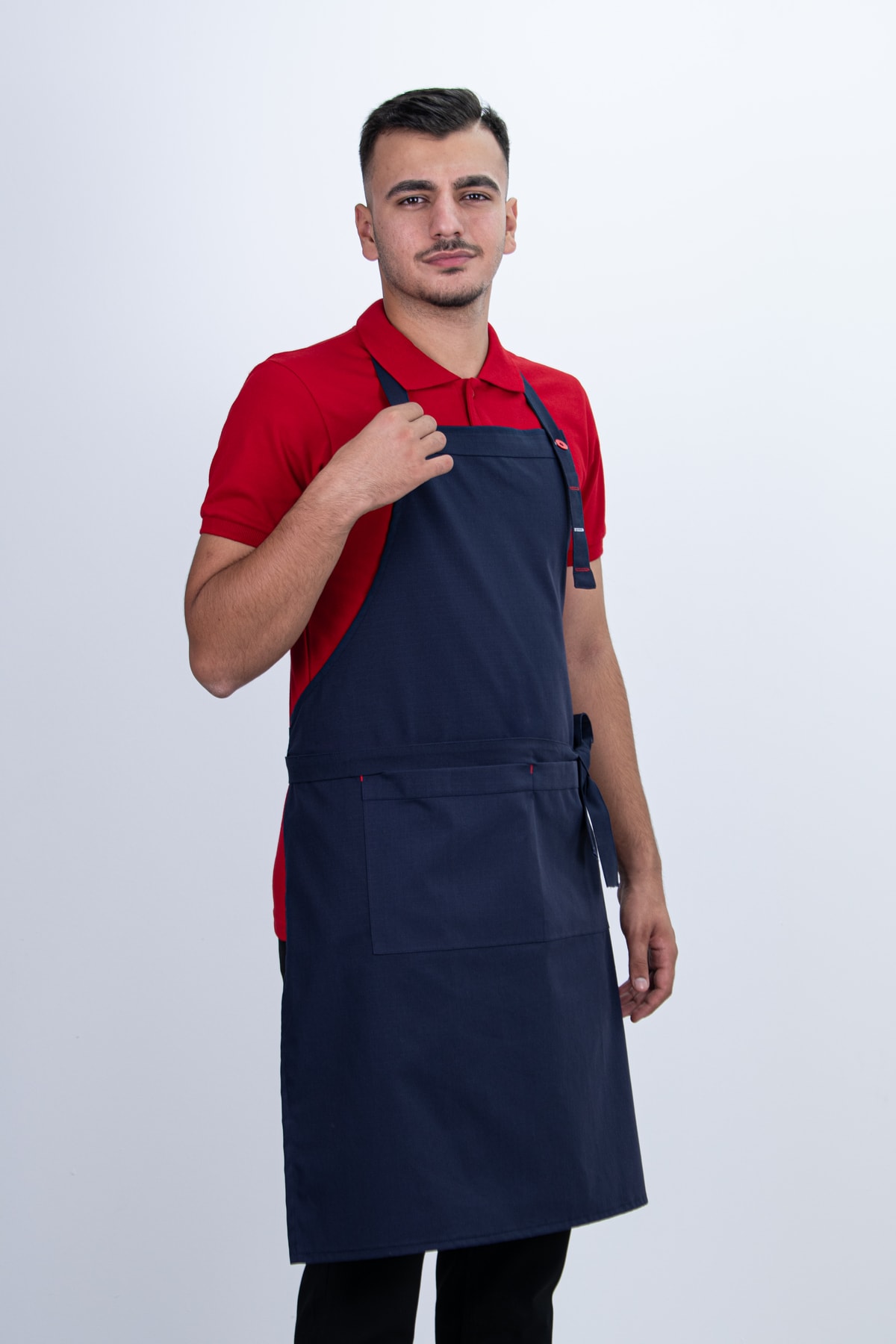 Düz Cepli Ayarlanabilir Düğmeli Arkadan Bağcıklı Renk Detaylı Önlük