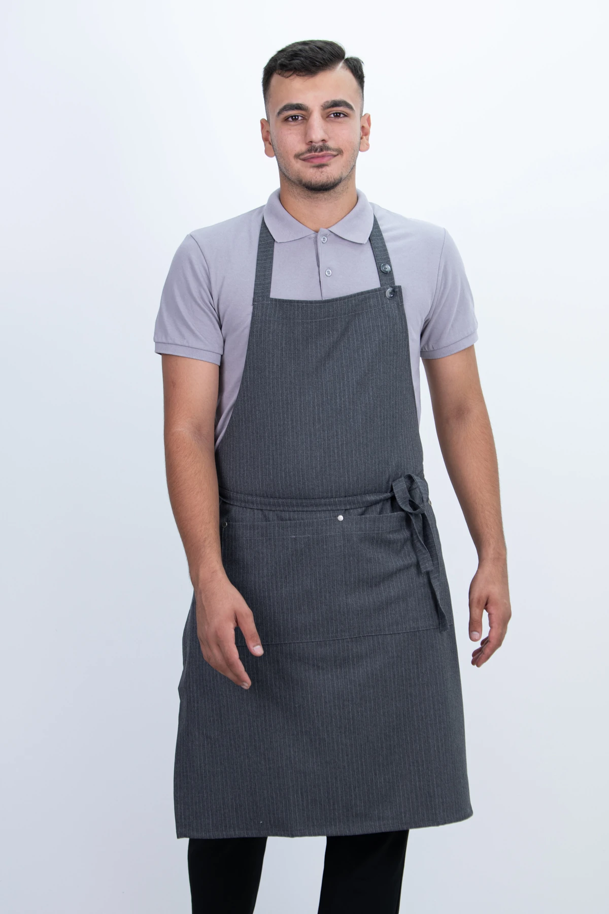 Düz Cepli Düğmeli Arkadan Ayarlanabilir Önlük