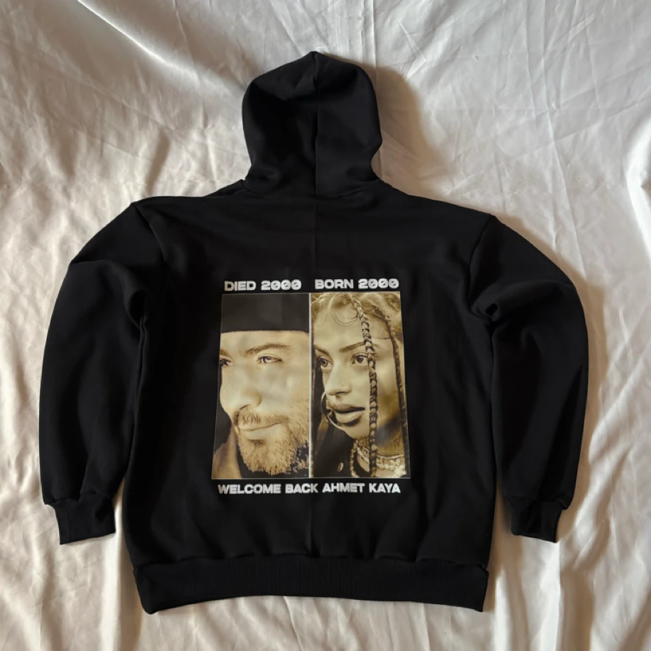 Born 2000 Hoodie