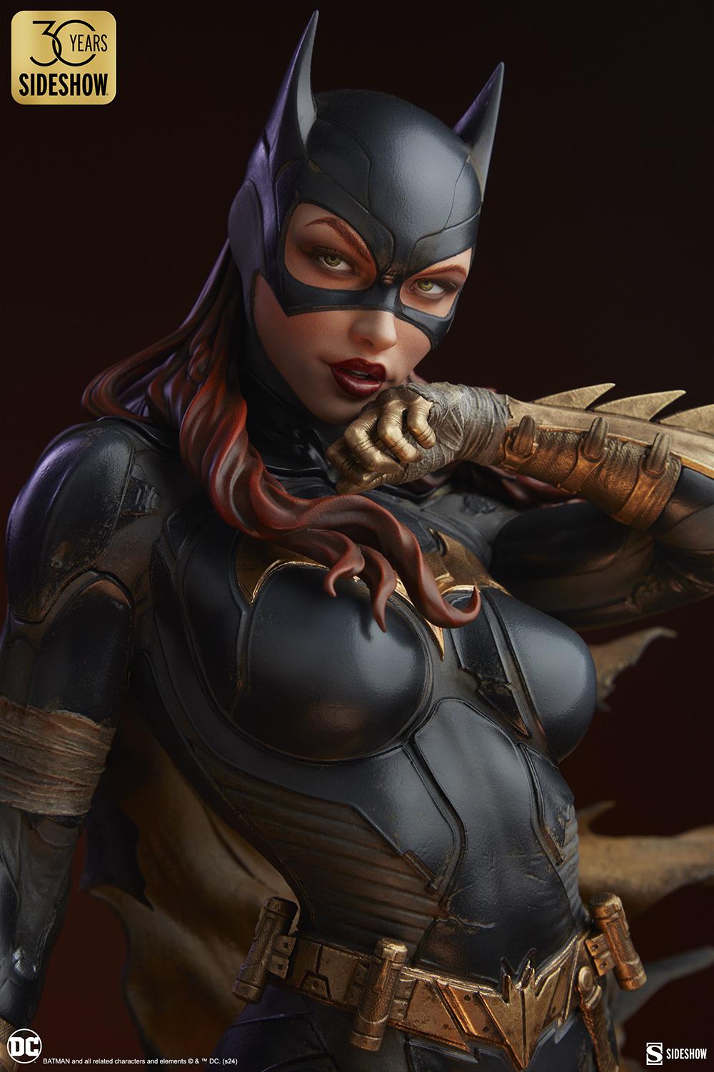 Batgirl Premium Format Figure