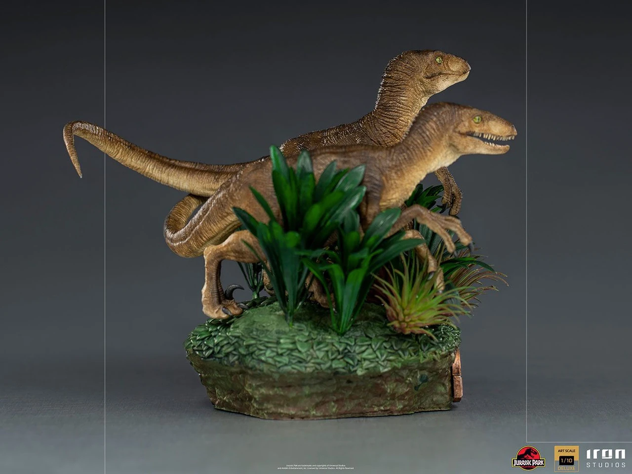 Jurassic Park JUST THE TWO RAPTORS DELUXE 1:10 Art Scale Statue by Iron Studios Limited Ed