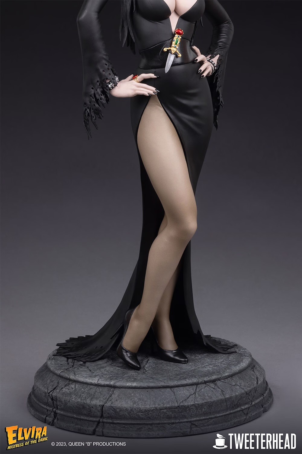 Elvira, Mistress of the Dark Regular
