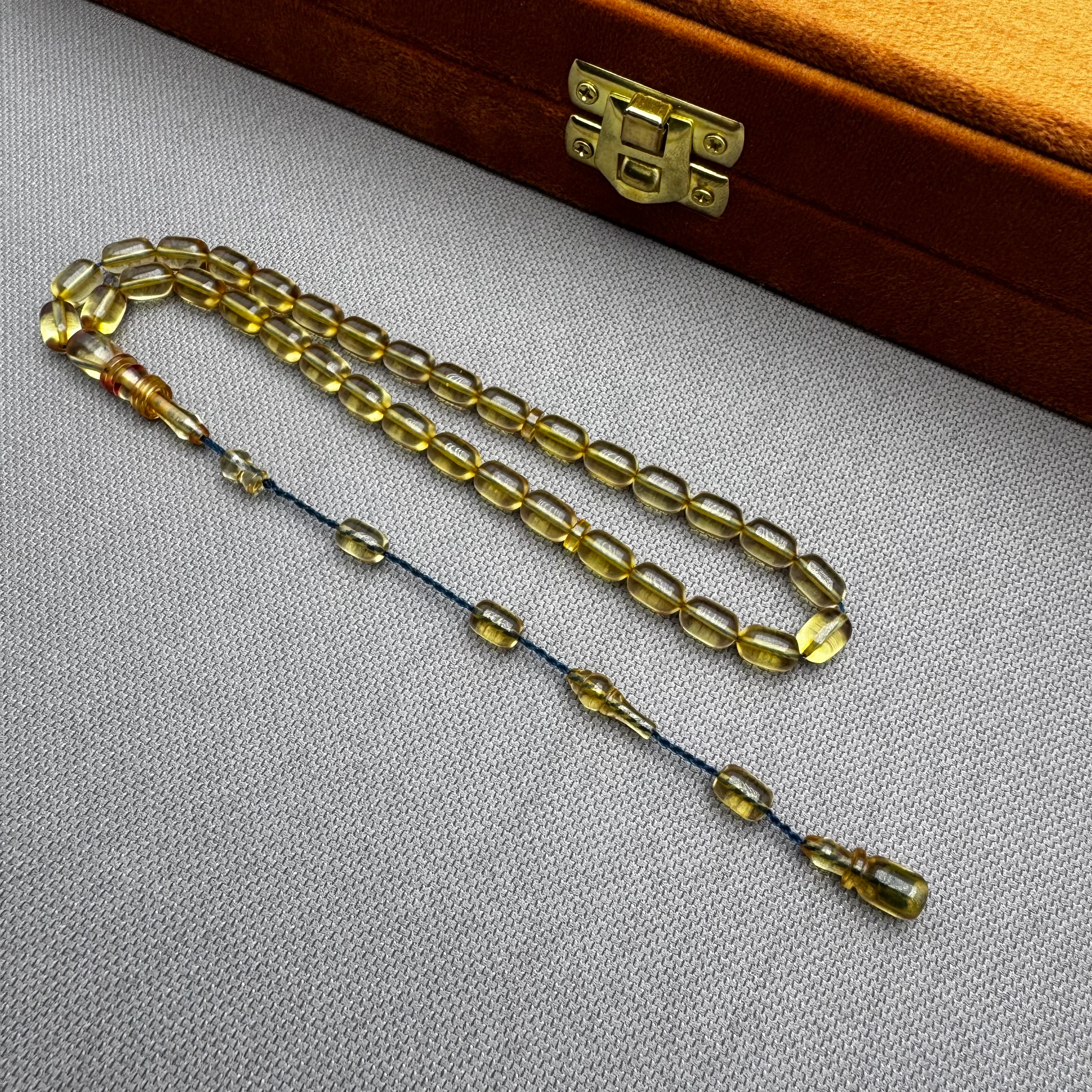 Salih ŞİRİN Usta İşçilikli Halkalı İmame Bilek Boy Şeffaf Kapsül Kesim Ateş Kehribar Tespih