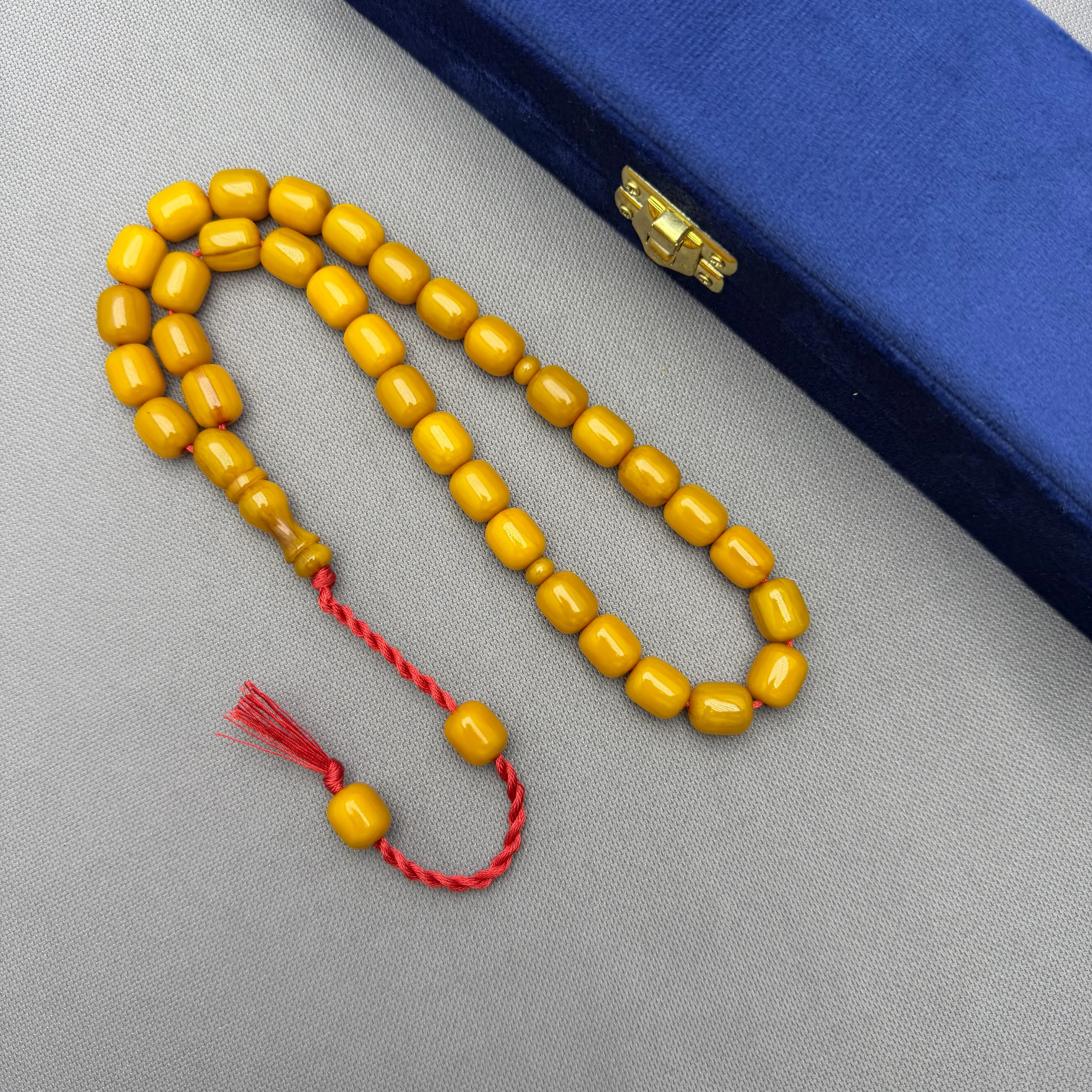 Sistemli Örgü Püskül İri Boy Dik Damar Hareli Sarı Sıkma Kehribar Tespih