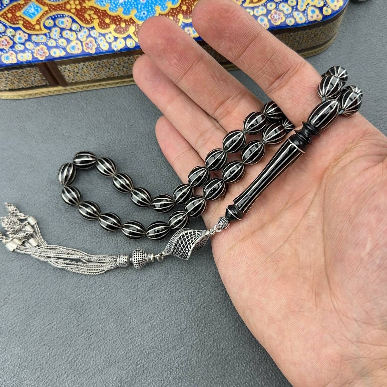 Türker KIZILELMA Usta İşçilikli 925 Ayar Ağır Gümüş Püsküllü Beyzi Model Orjinal Oltu Taşı Tesbih