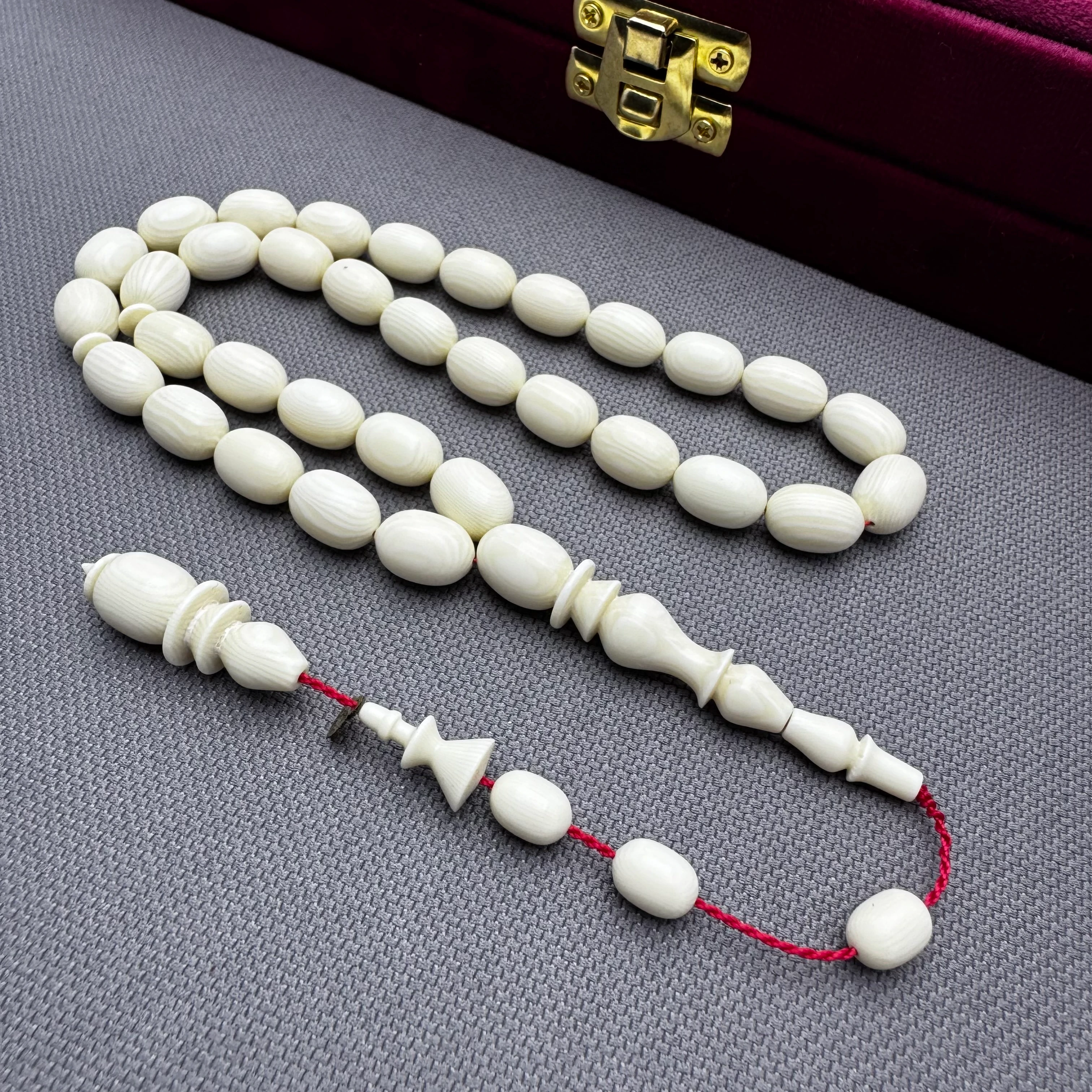 Muhammed ERDEN Usta İşçilikli Harika Dokulu Damarlı Bitkisel Fildişi Tespih