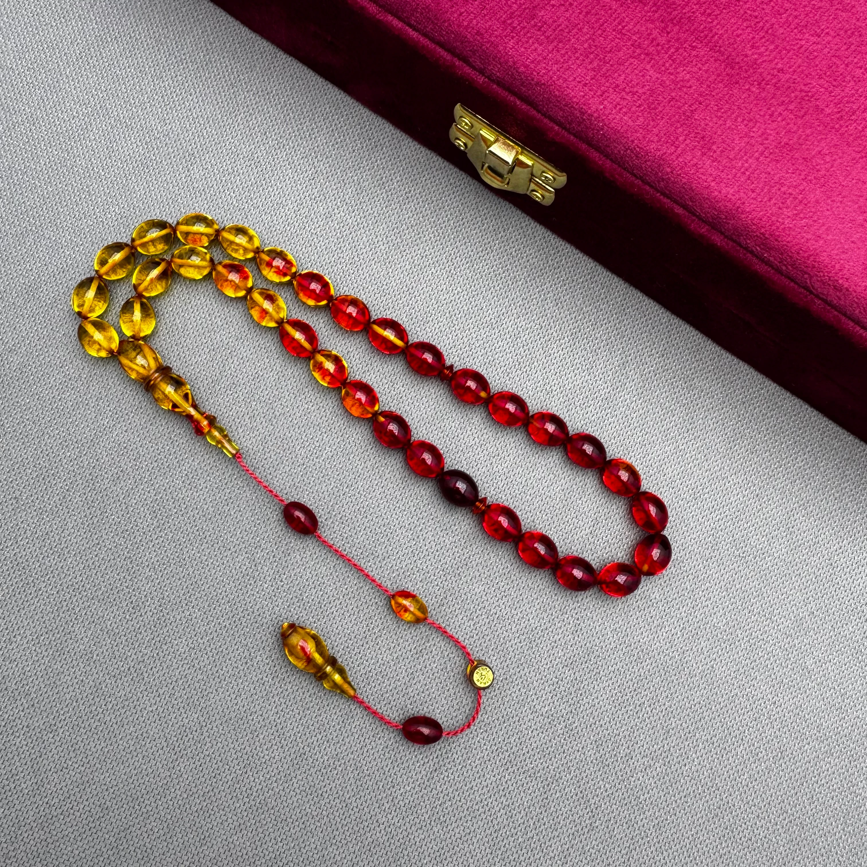 Ayhan TURAN Usta İşçilikli Sarı Kırmızı Renk Süzmeli Beyzi Kesim Yoğun Hareli Ateş Kehribar Tespih