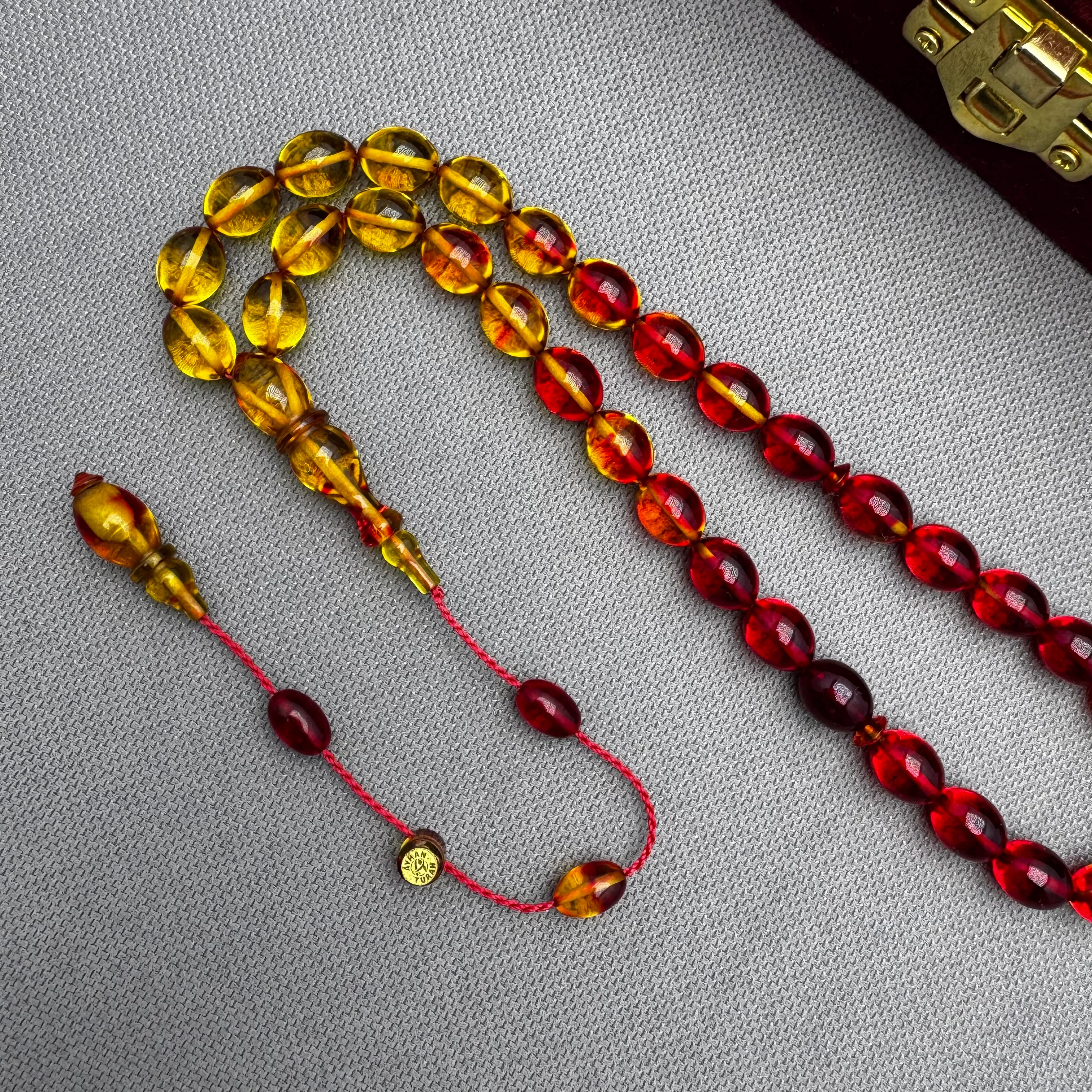 Ayhan TURAN Usta İşçilikli Sarı Kırmızı Renk Süzmeli Beyzi Kesim Yoğun Hareli Ateş Kehribar Tespih