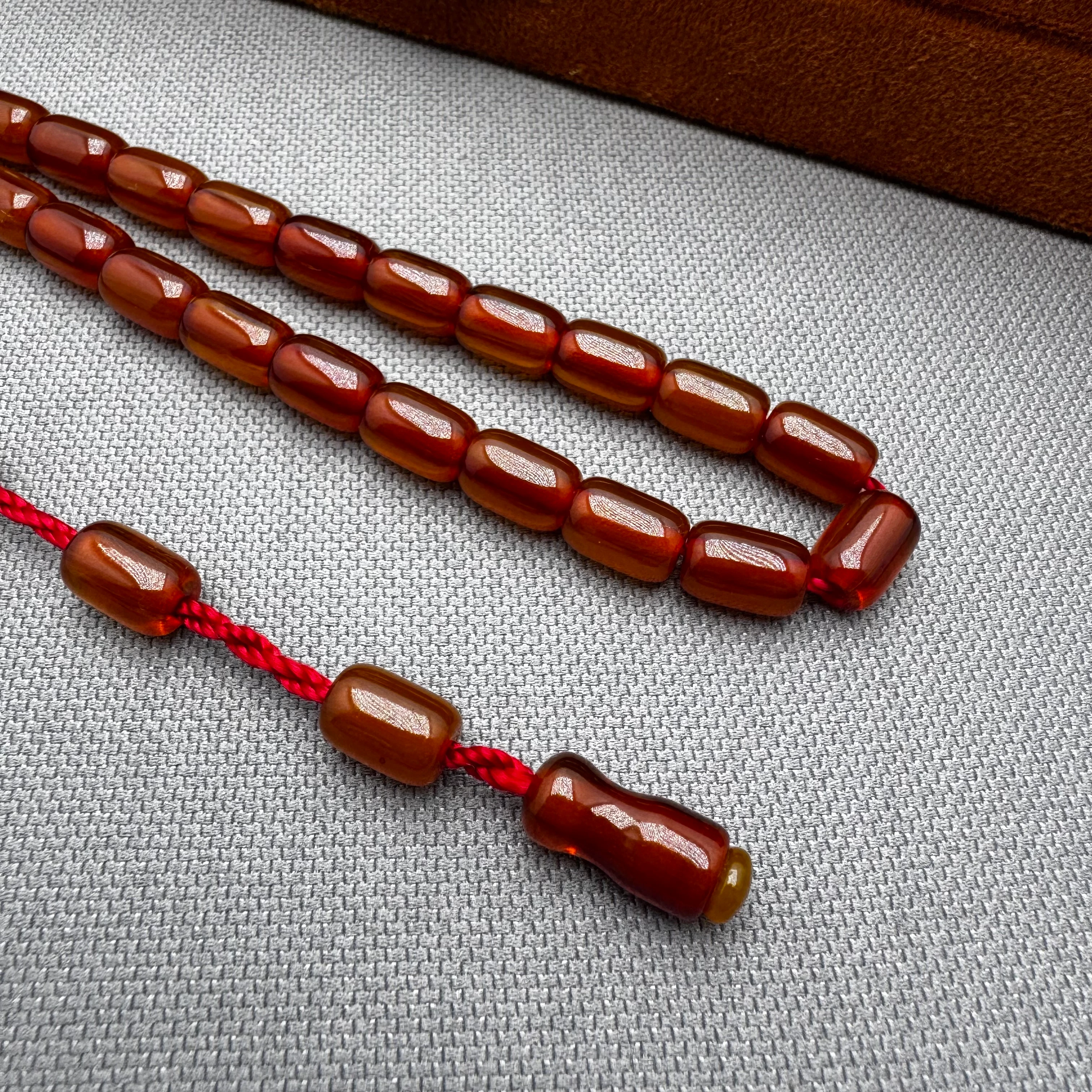 Bal Rengi Dik Damar Buğulu Hamur Hareli Renk Alan Sıkma Kehribar Tespih