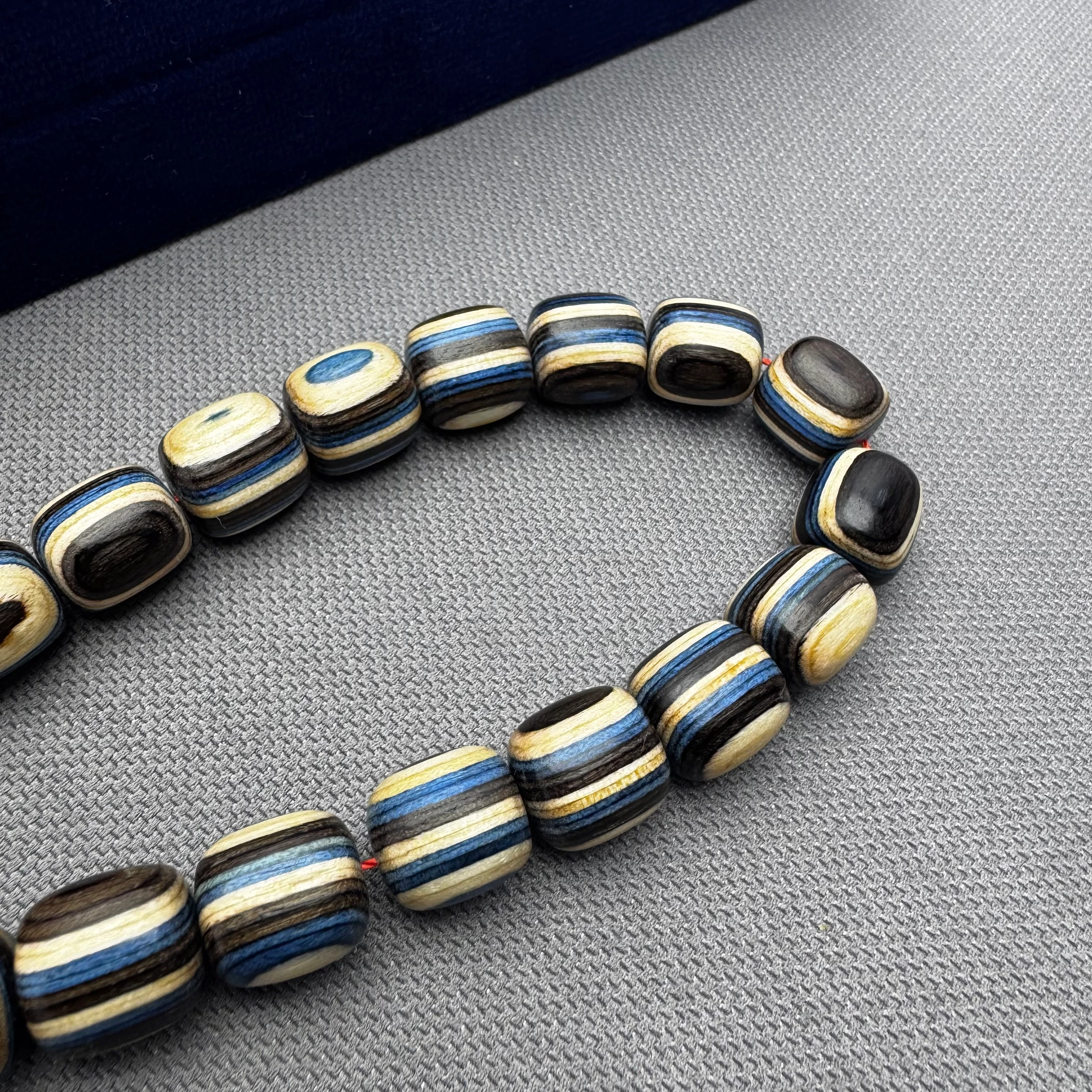 Salih ŞİRİN Usta İşçilikli Mavi Kahverengi ve Krem Renk Harika Çekim Sesine Sahip Kafur Ağacı Efe Maskot Tespih