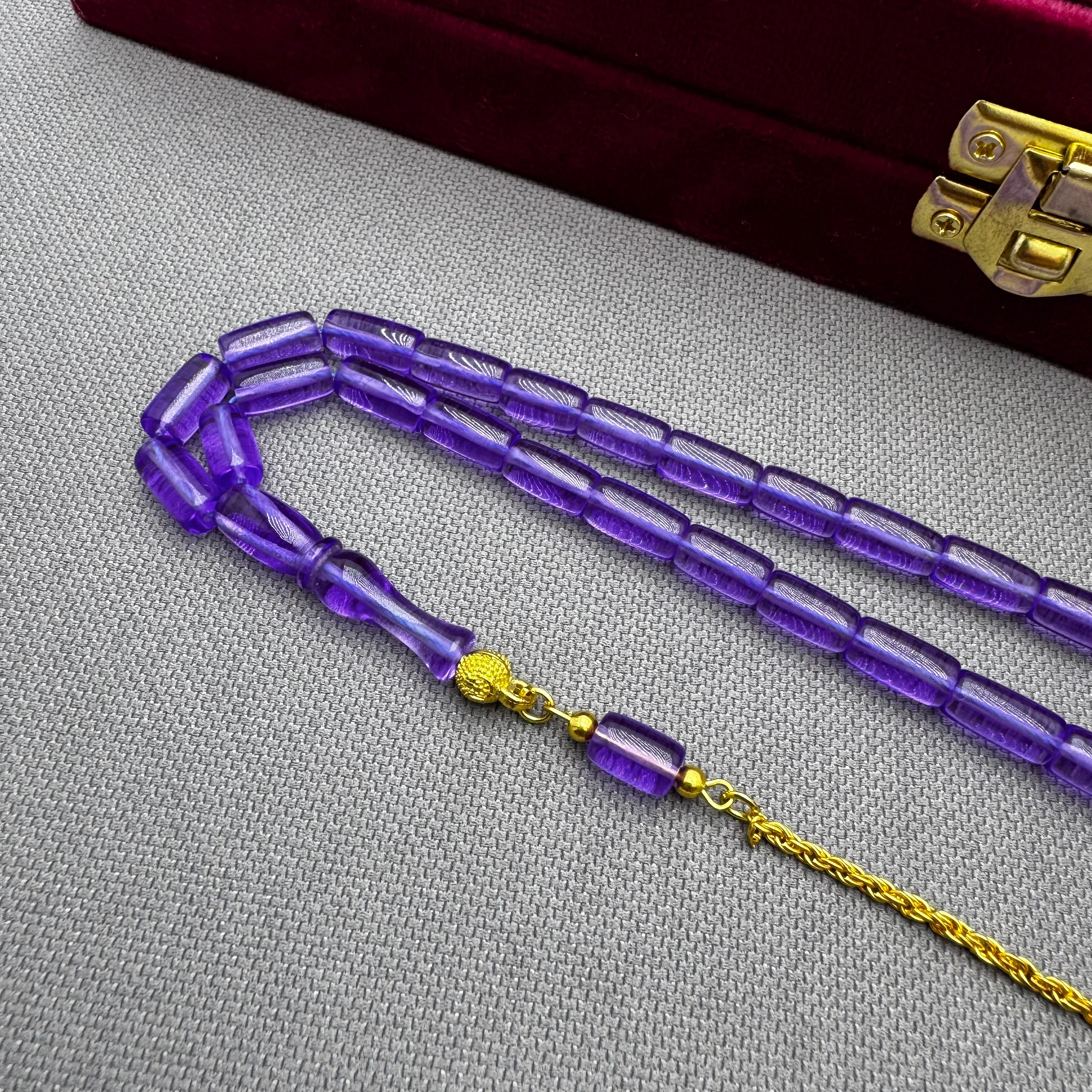 Nazar Boncuğu Detaylı Pirinç Püsküllü Bilek Boy Kapsül Kesim Lila Rengi Uçak Camı Tespih