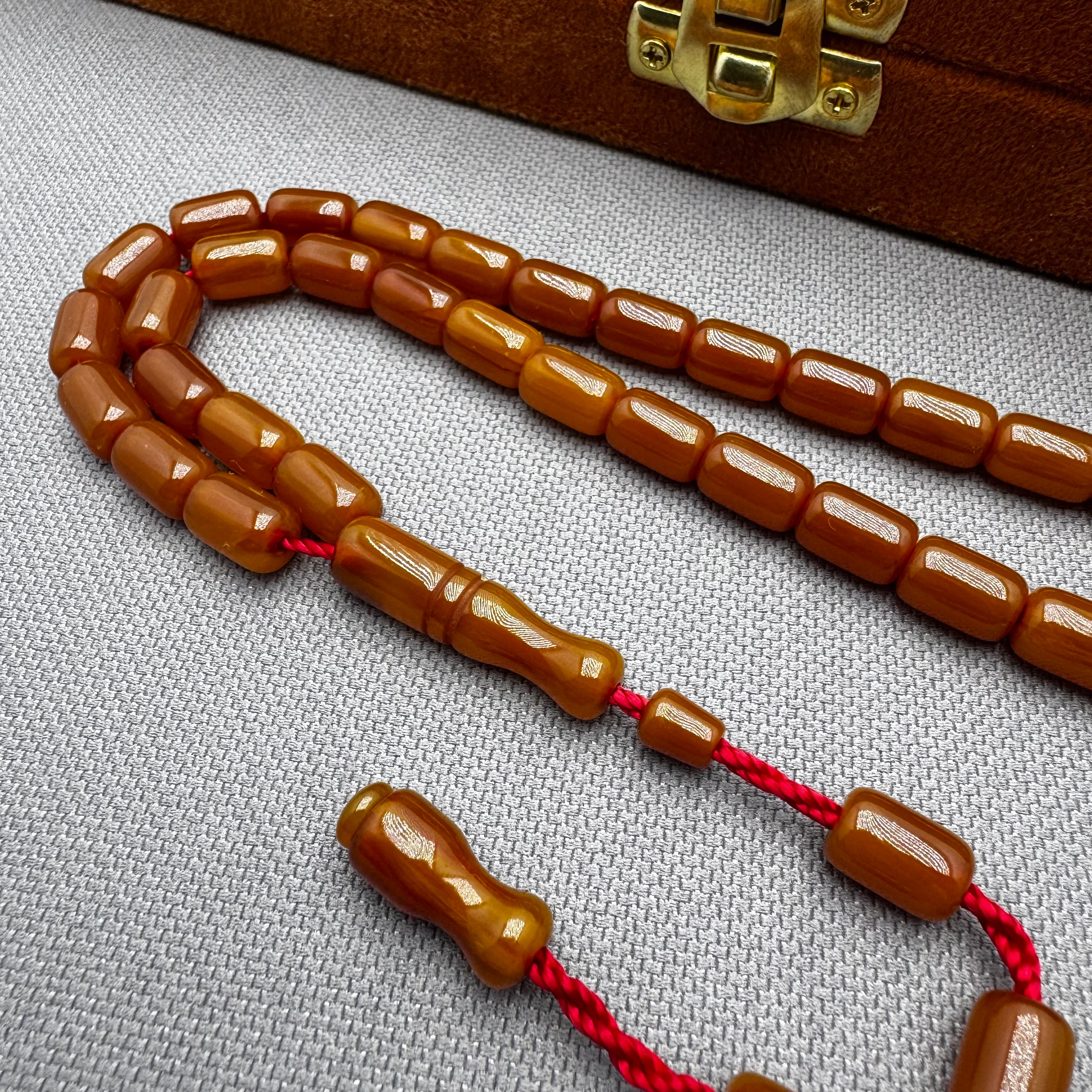 Buğulu Hamur Dik Damarlı Karamel Renk Sıkma Kehribar Tespih