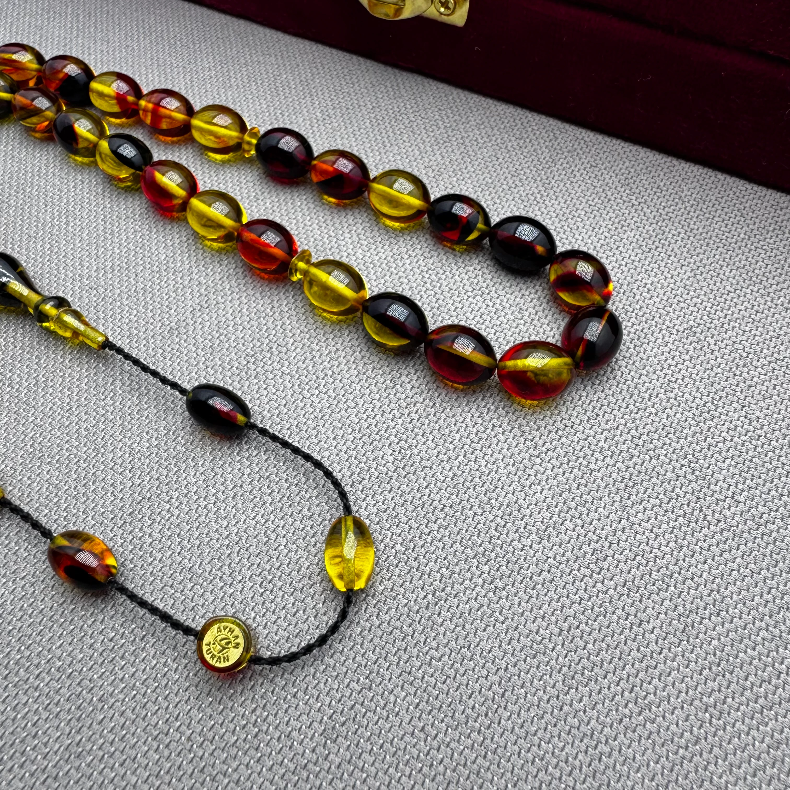 Ayhan TURAN Usta İşçilikli Yoğun Hareli Sarı Kırmızı Renk Süzmeli Beyzi Kesim Ateş Kehribar Tespih