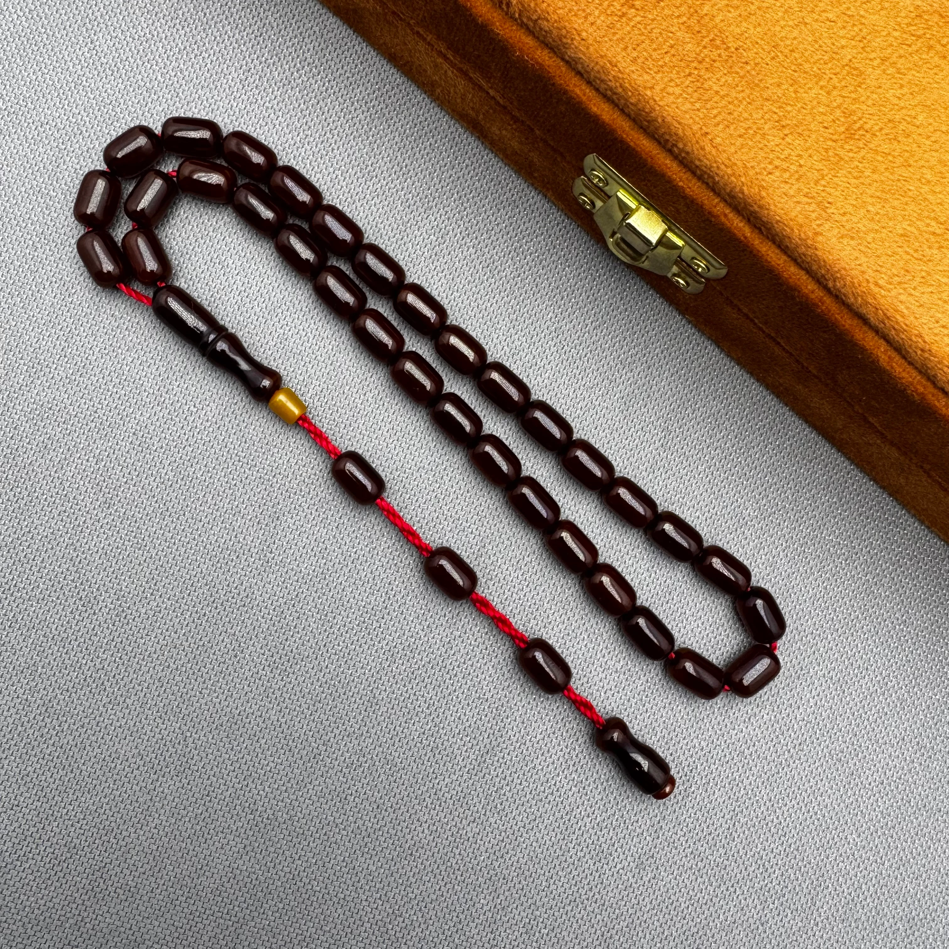 Kahverengi Buğulu Dik Damarlı Sıkma Kehribar Tespih