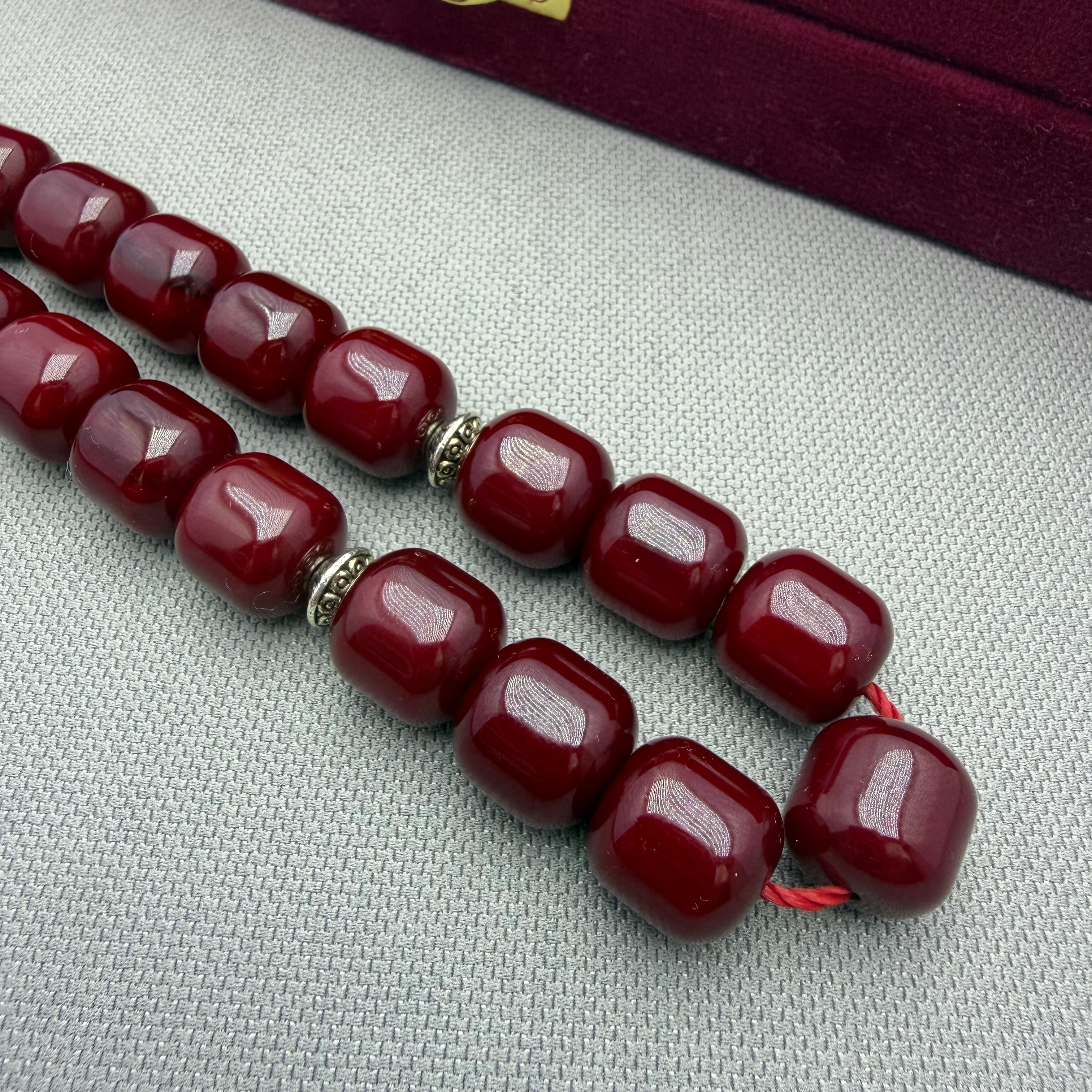 Zeyzun Usta İşçilikli Osmanlı Benzetme Vişne Bordo Efe Maskot Sıkma Kehribar Tespih 