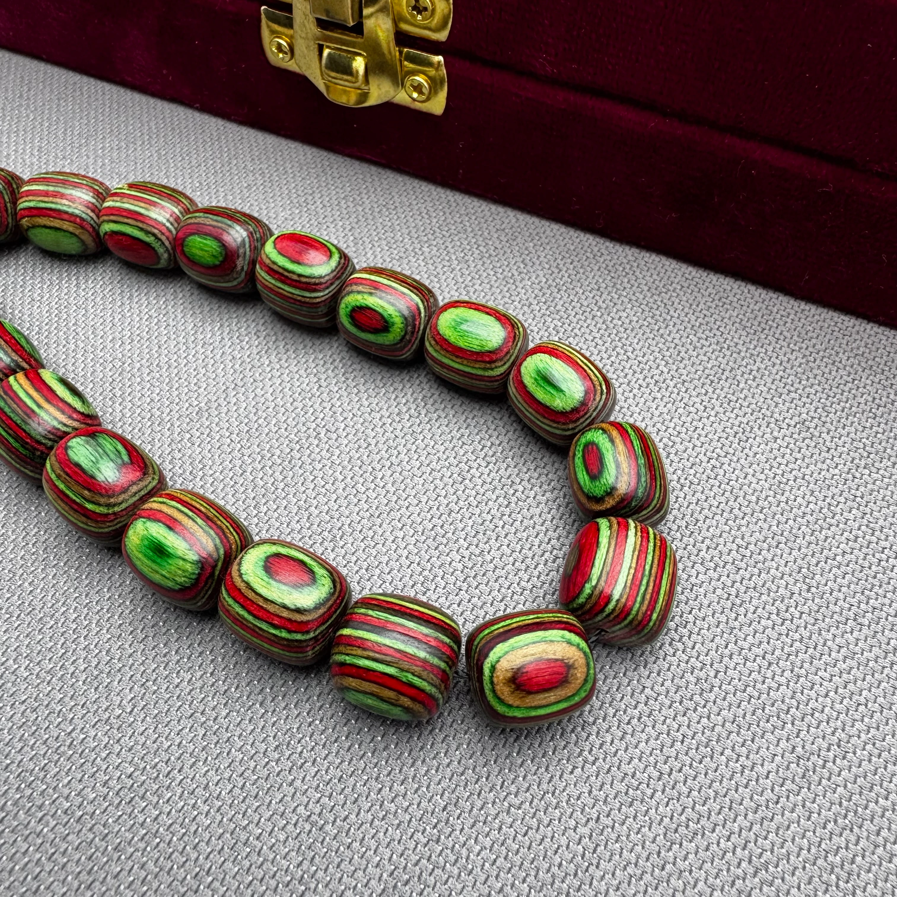 Salih ŞİRİN Usta İşçilikli Yeşil Kırmızı Harika Çekim Sesine Sahip Kafur Ağacı Efe Maskot Tespih