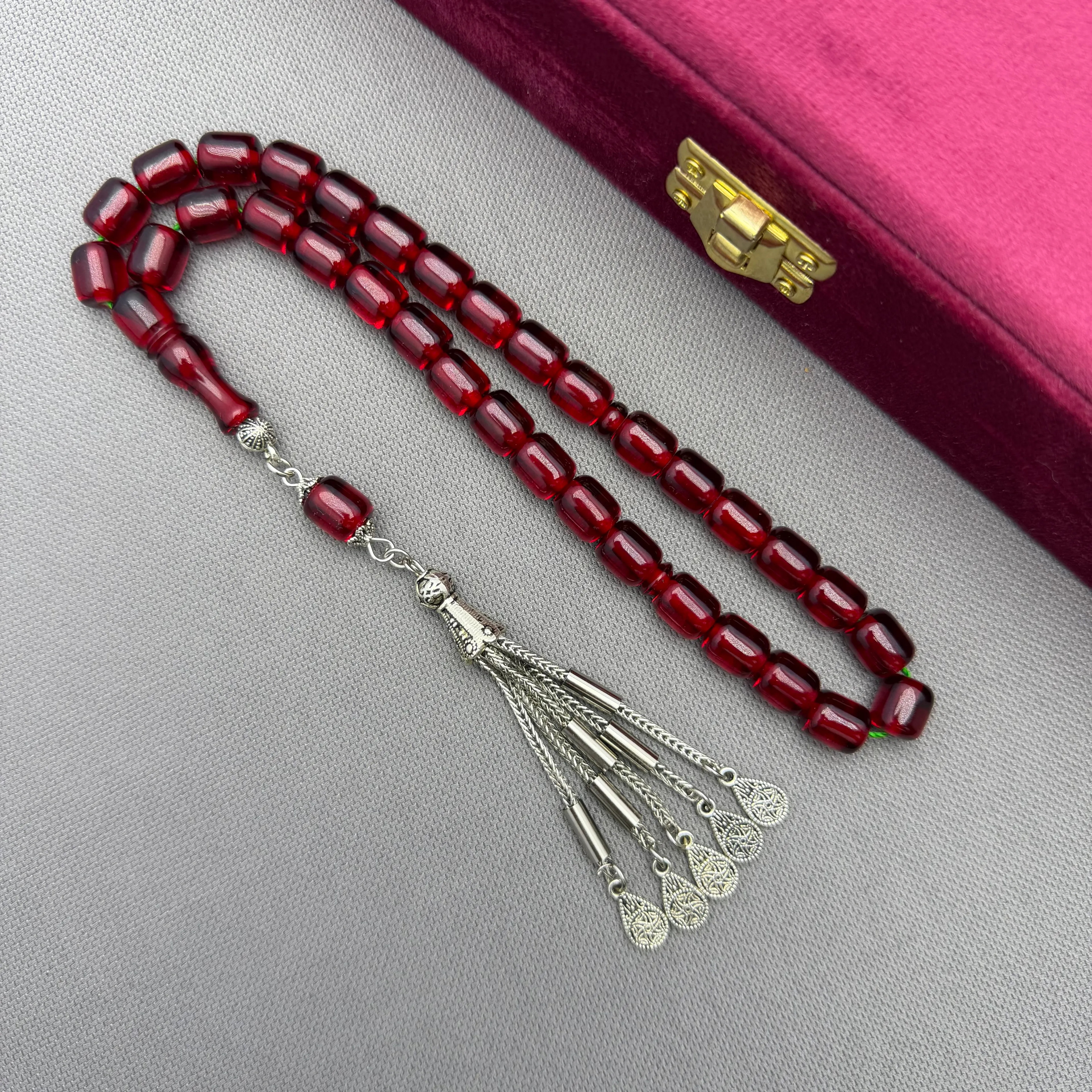 Alpaka Püsküllü Beş Sallantılı Ateş Kırmızısı Kapsül Kesim Ateş Kehribar Tespih