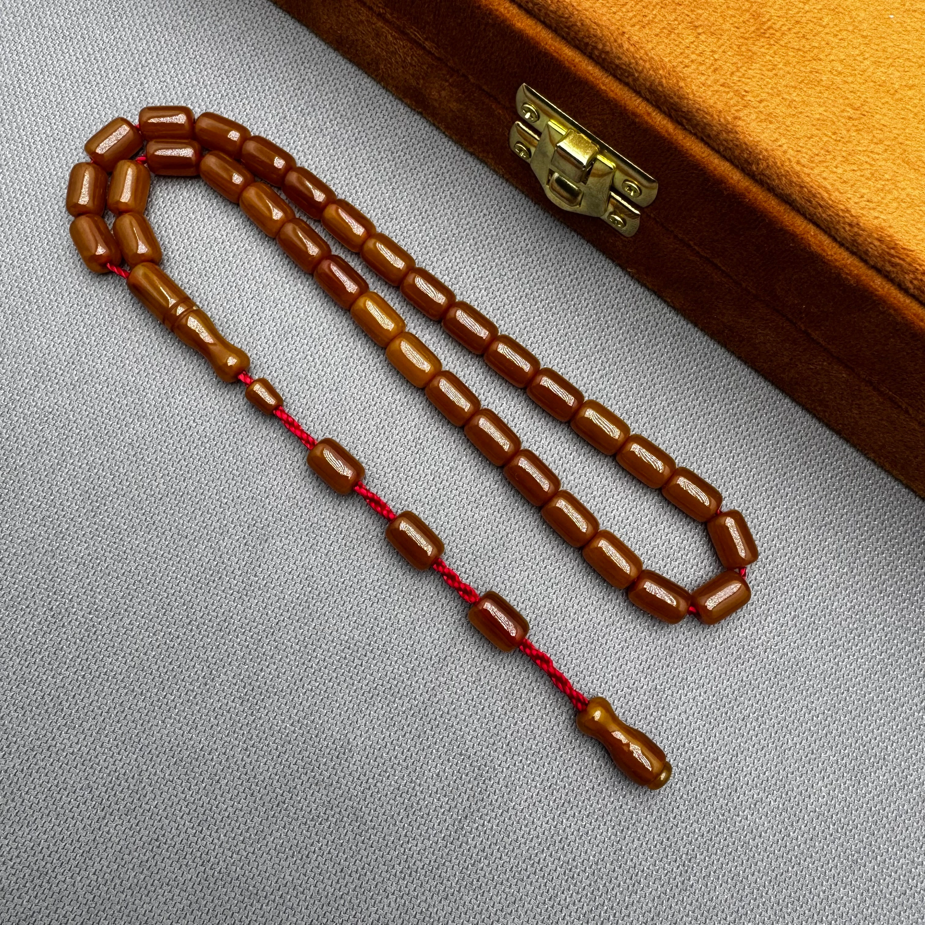 Buğulu Hamur Dik Damarlı Karamel Renk Sıkma Kehribar Tespih