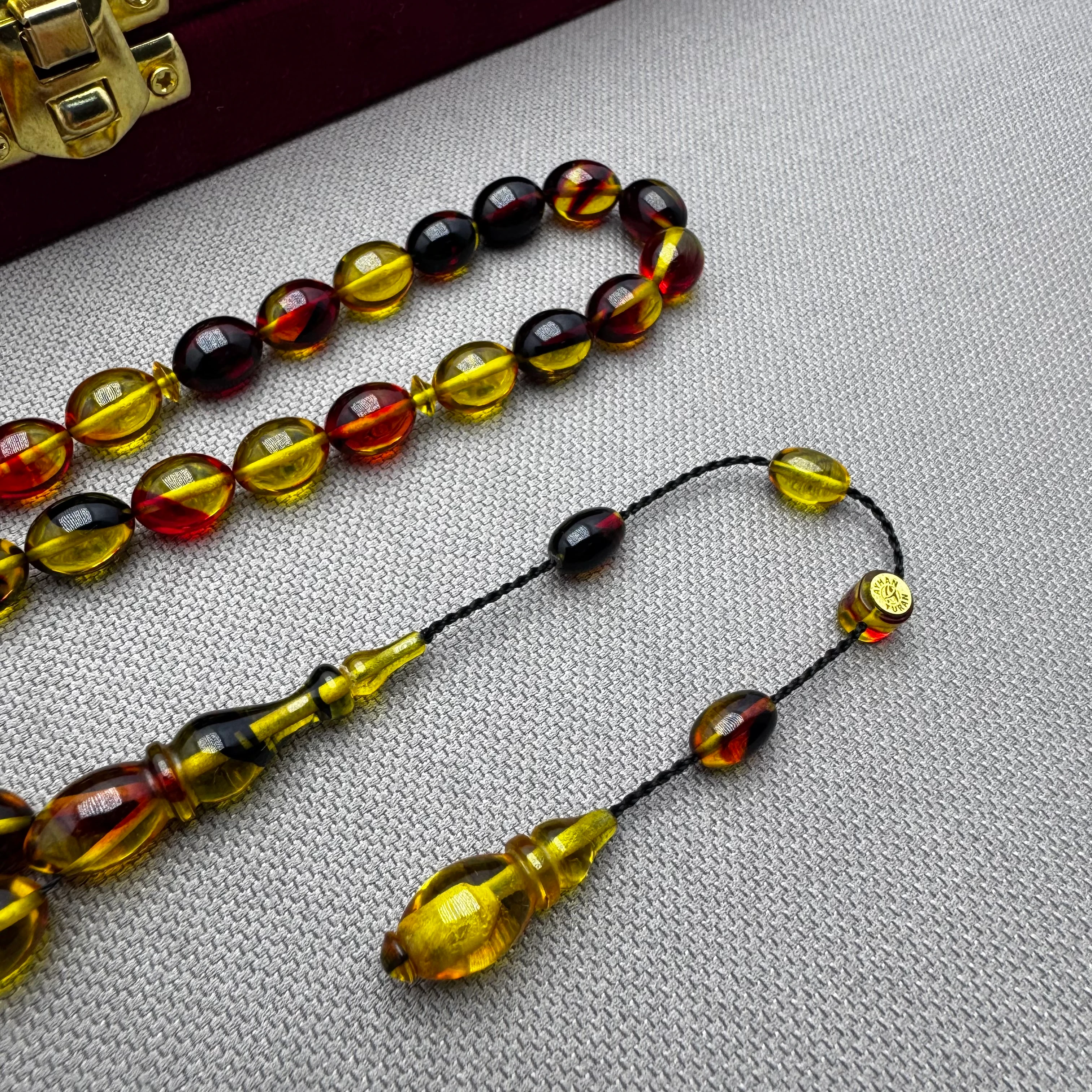 Ayhan TURAN Usta İşçilikli Yoğun Hareli Sarı Kırmızı Renk Süzmeli Beyzi Kesim Ateş Kehribar Tespih